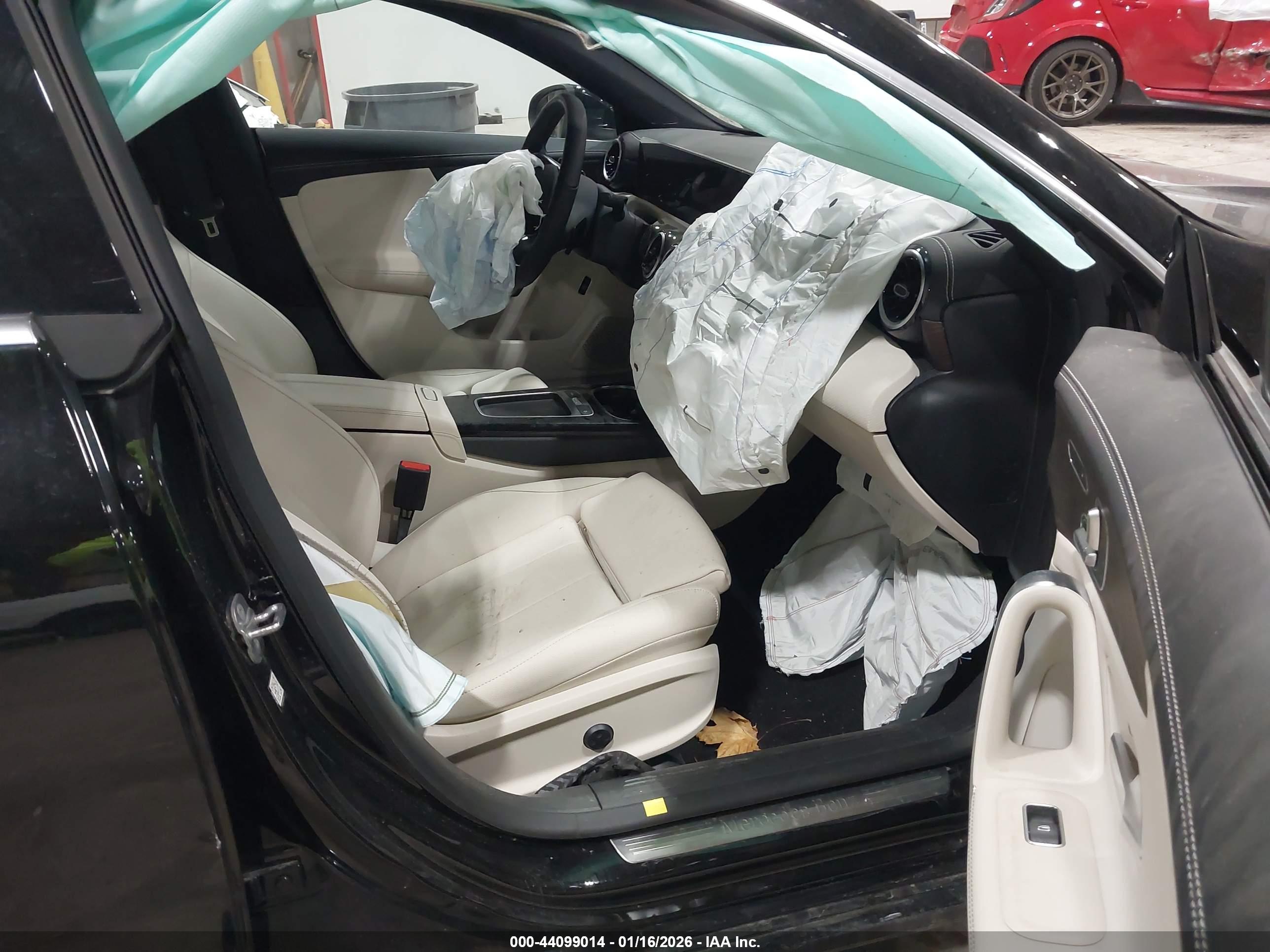 MERCEDES-BENZ CLA image 5