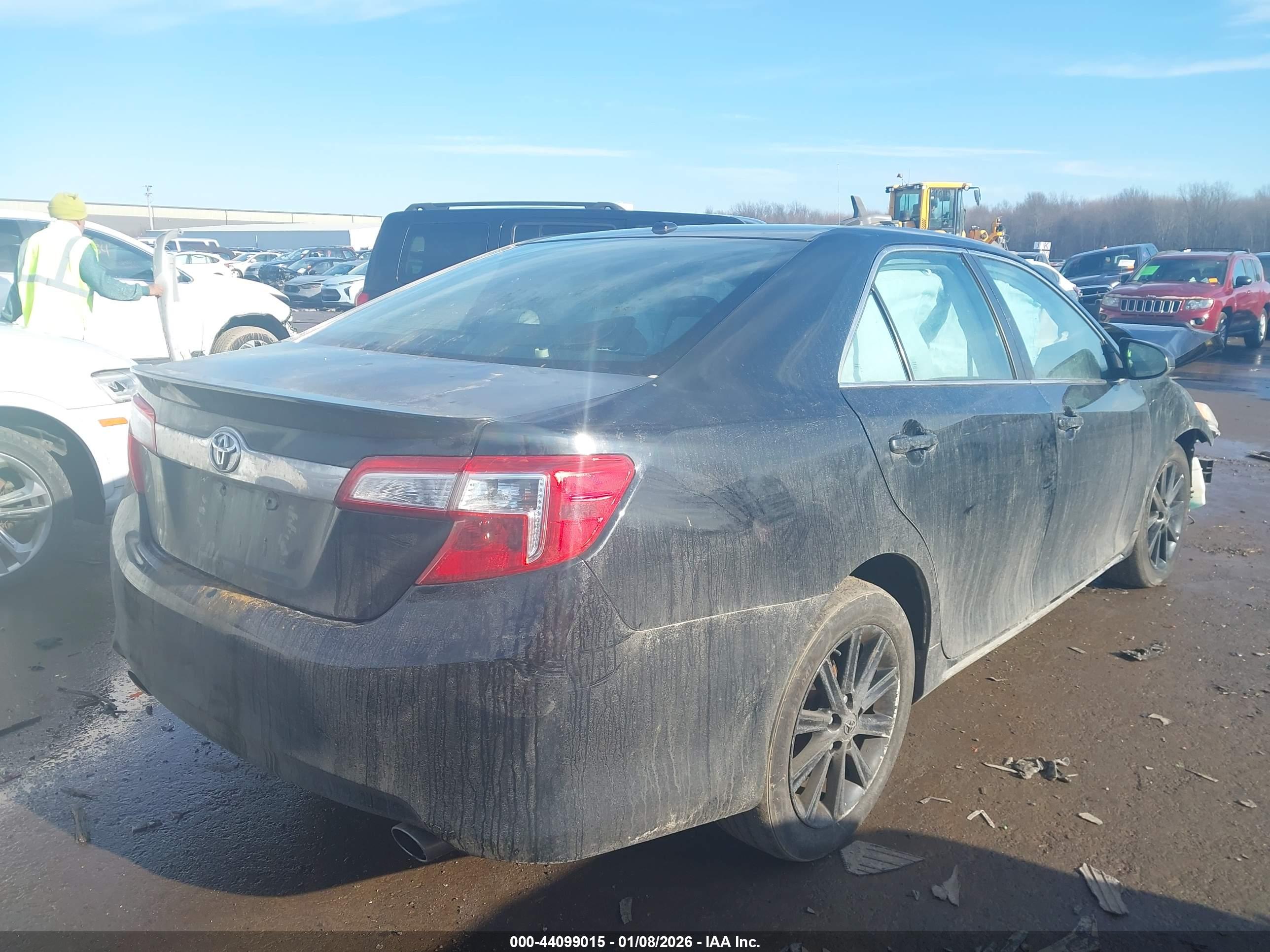TOYOTA CAMRY image 4