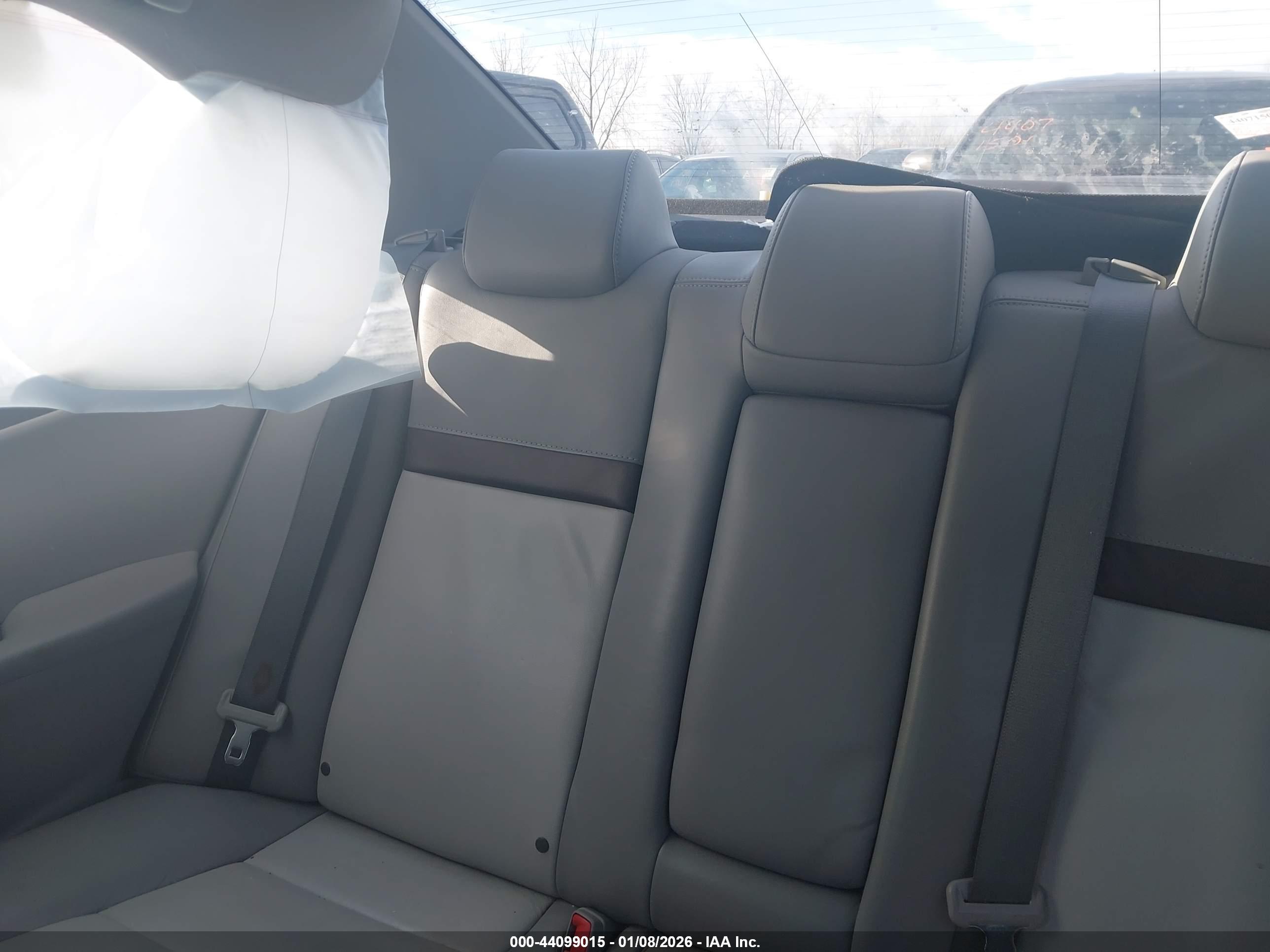 TOYOTA CAMRY image 8