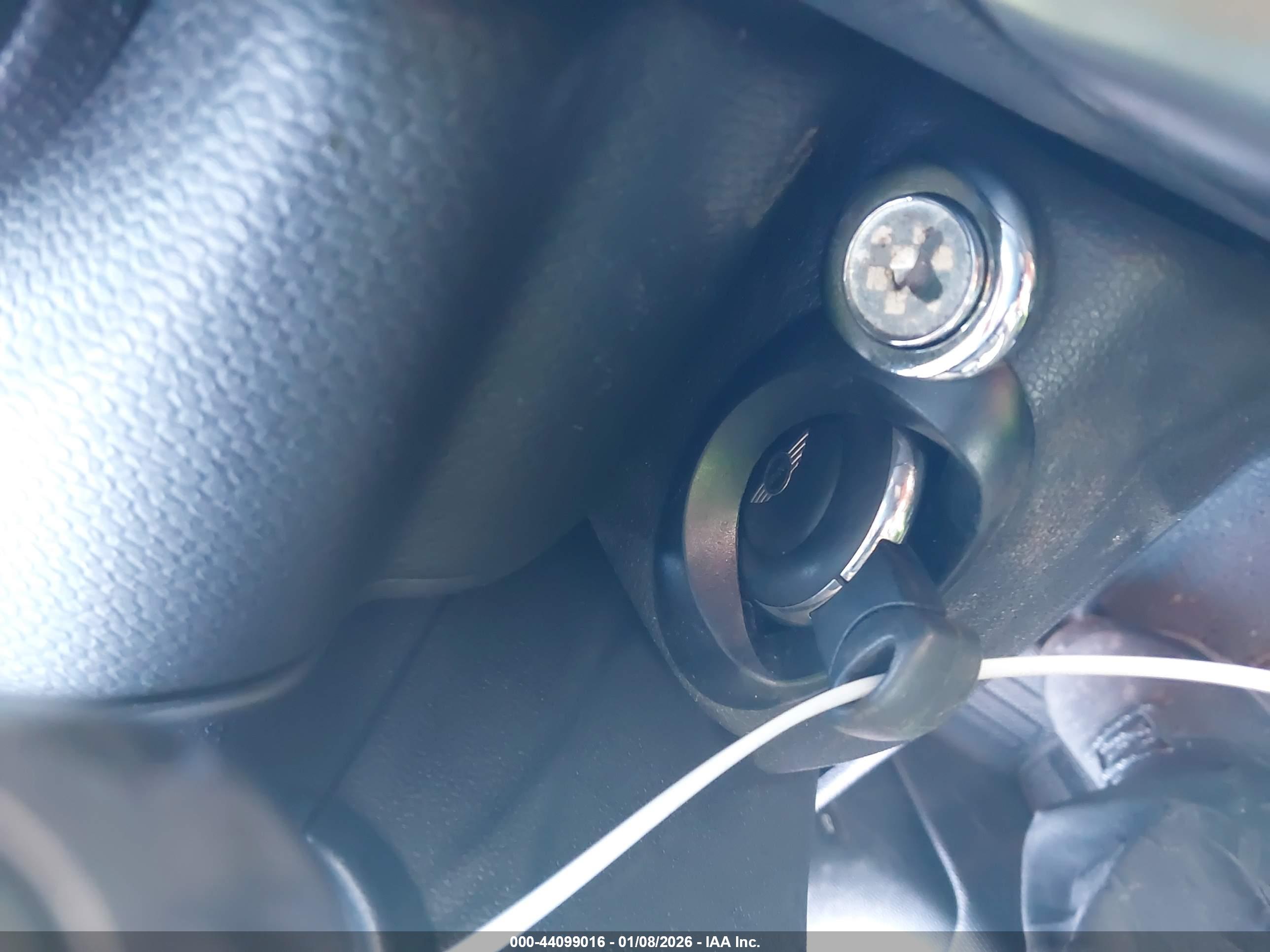 MINI COUNTRYMAN image 11