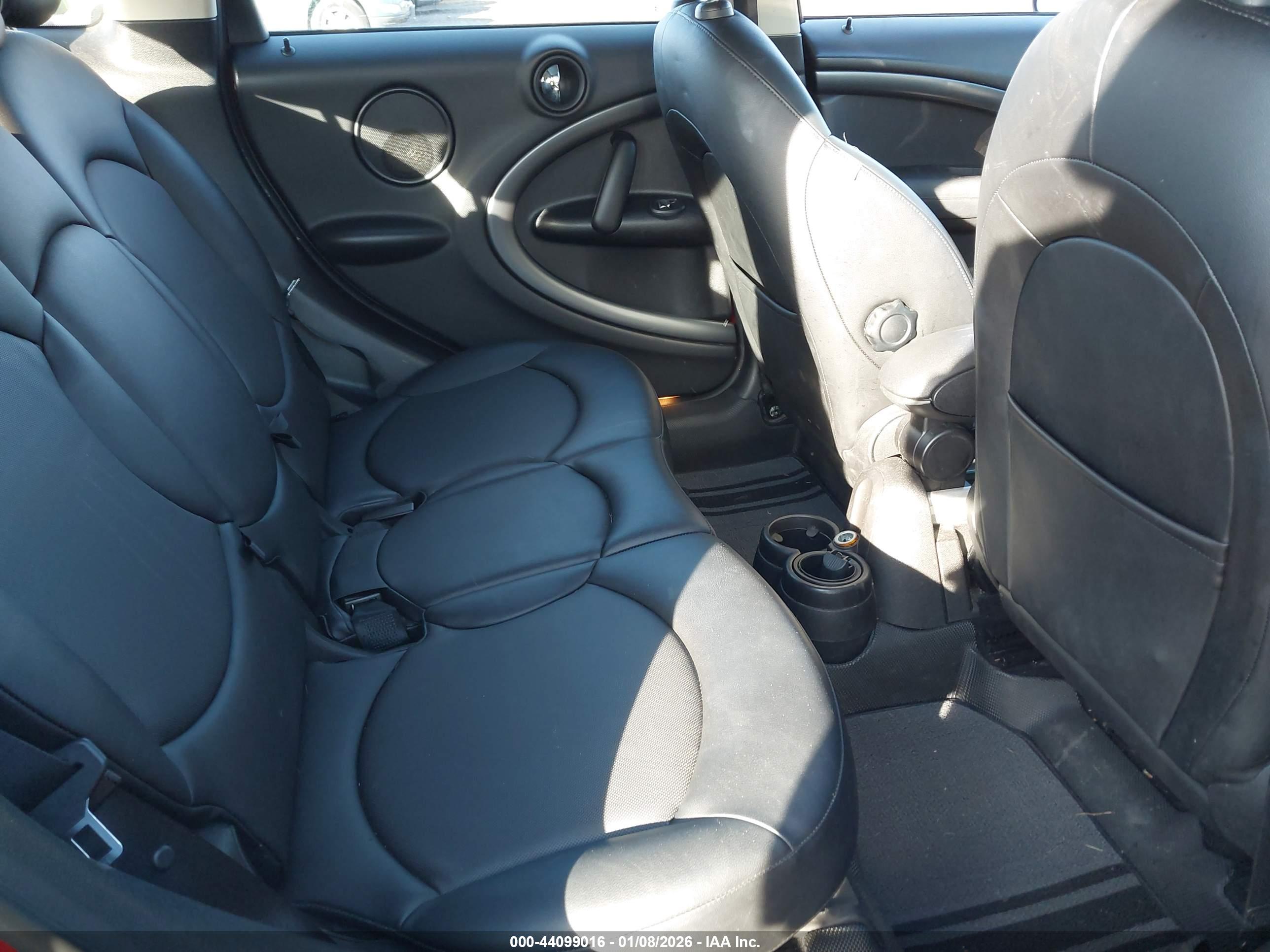MINI COUNTRYMAN image 8