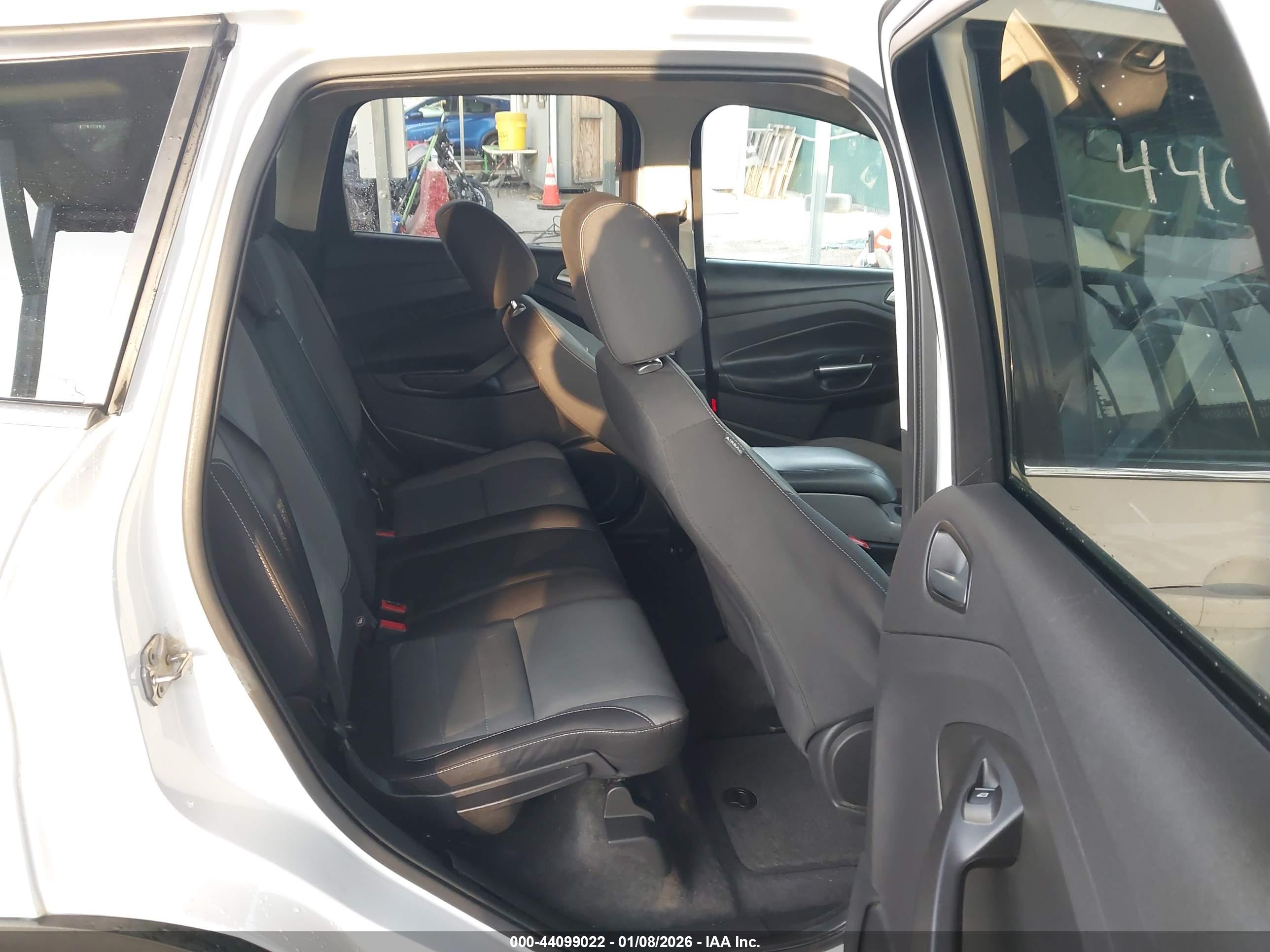 FORD ESCAPE image 8
