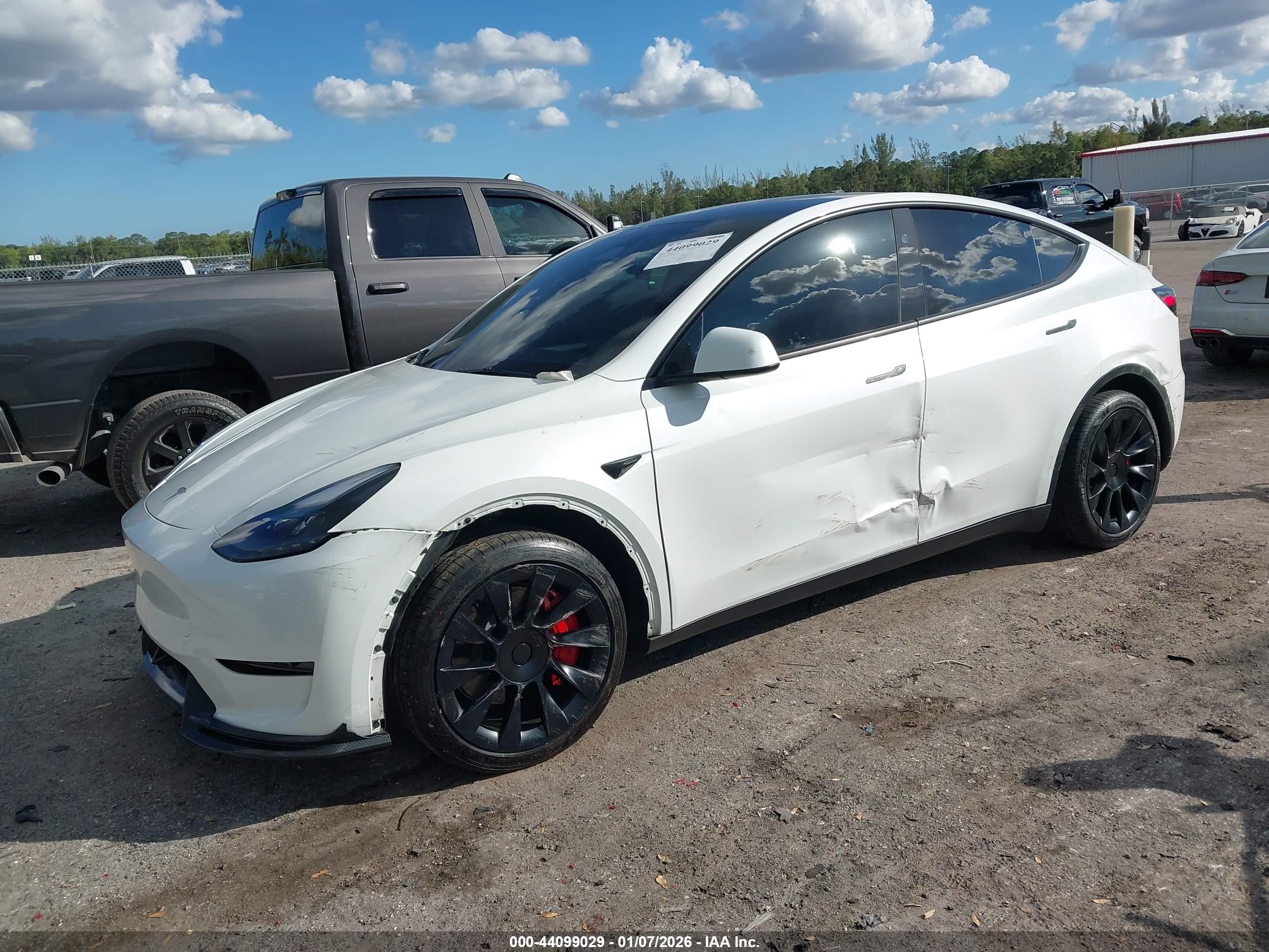TESLA MODEL image 2