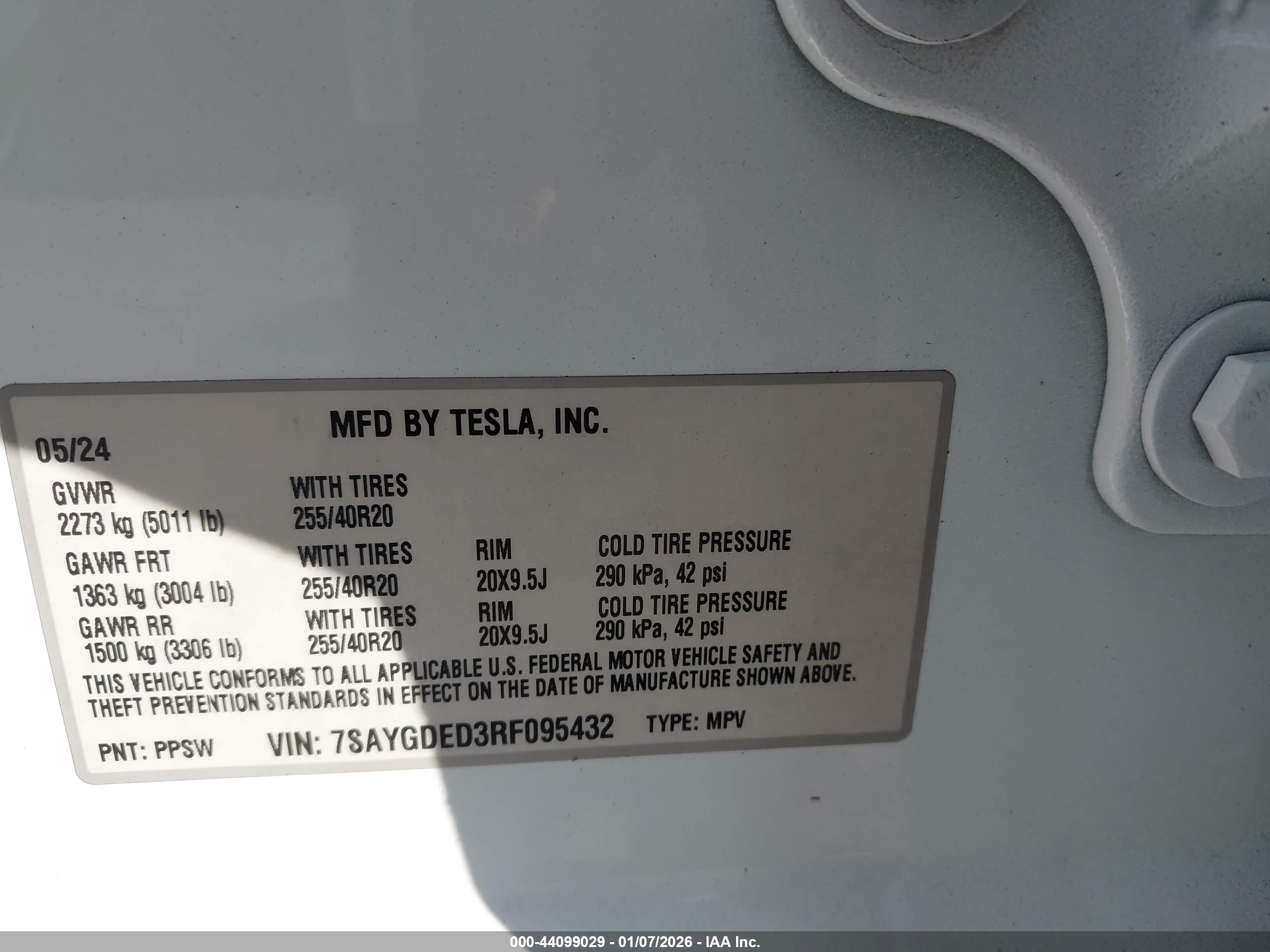 TESLA MODEL image 9