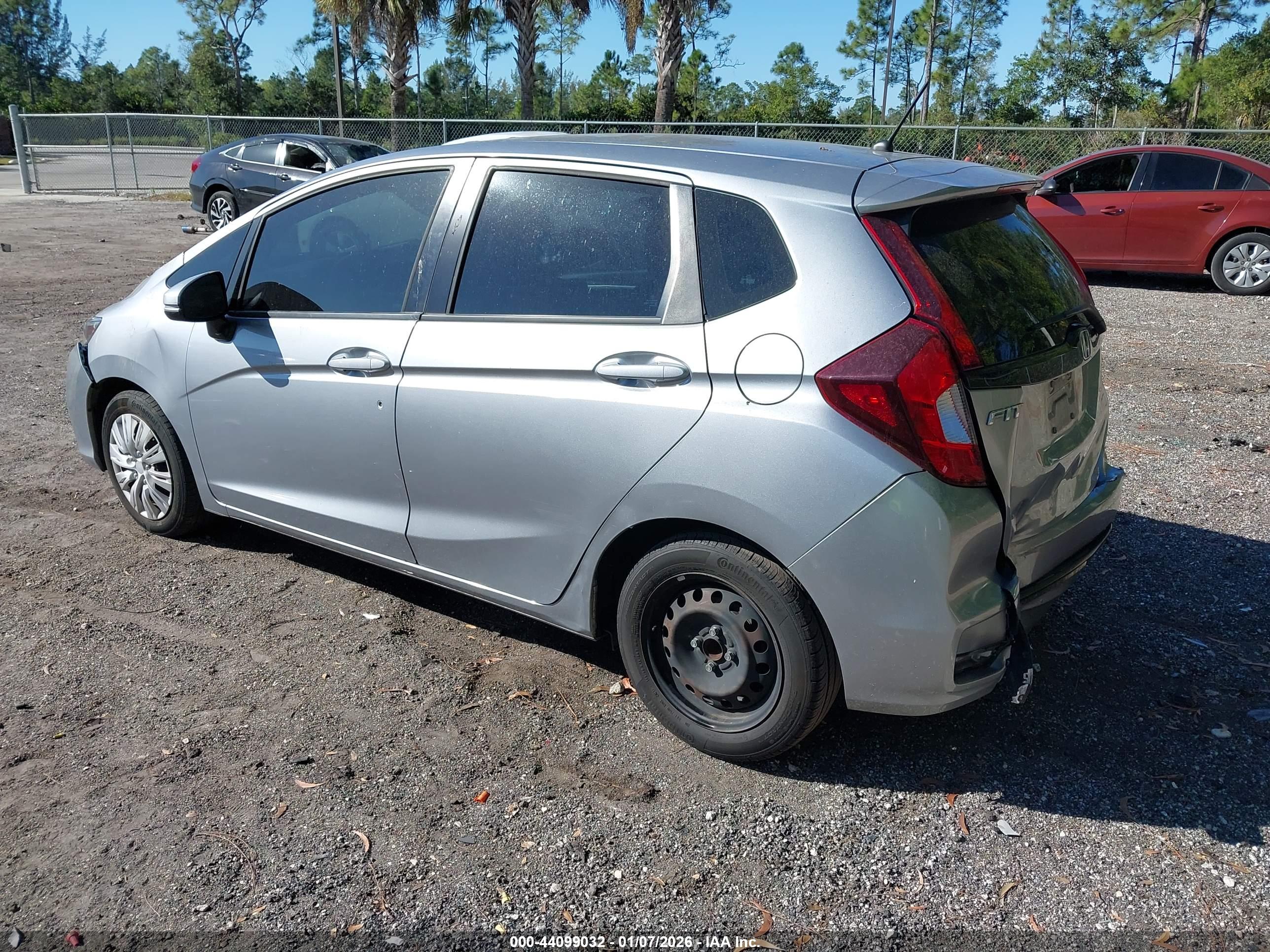 HONDA FIT image 3