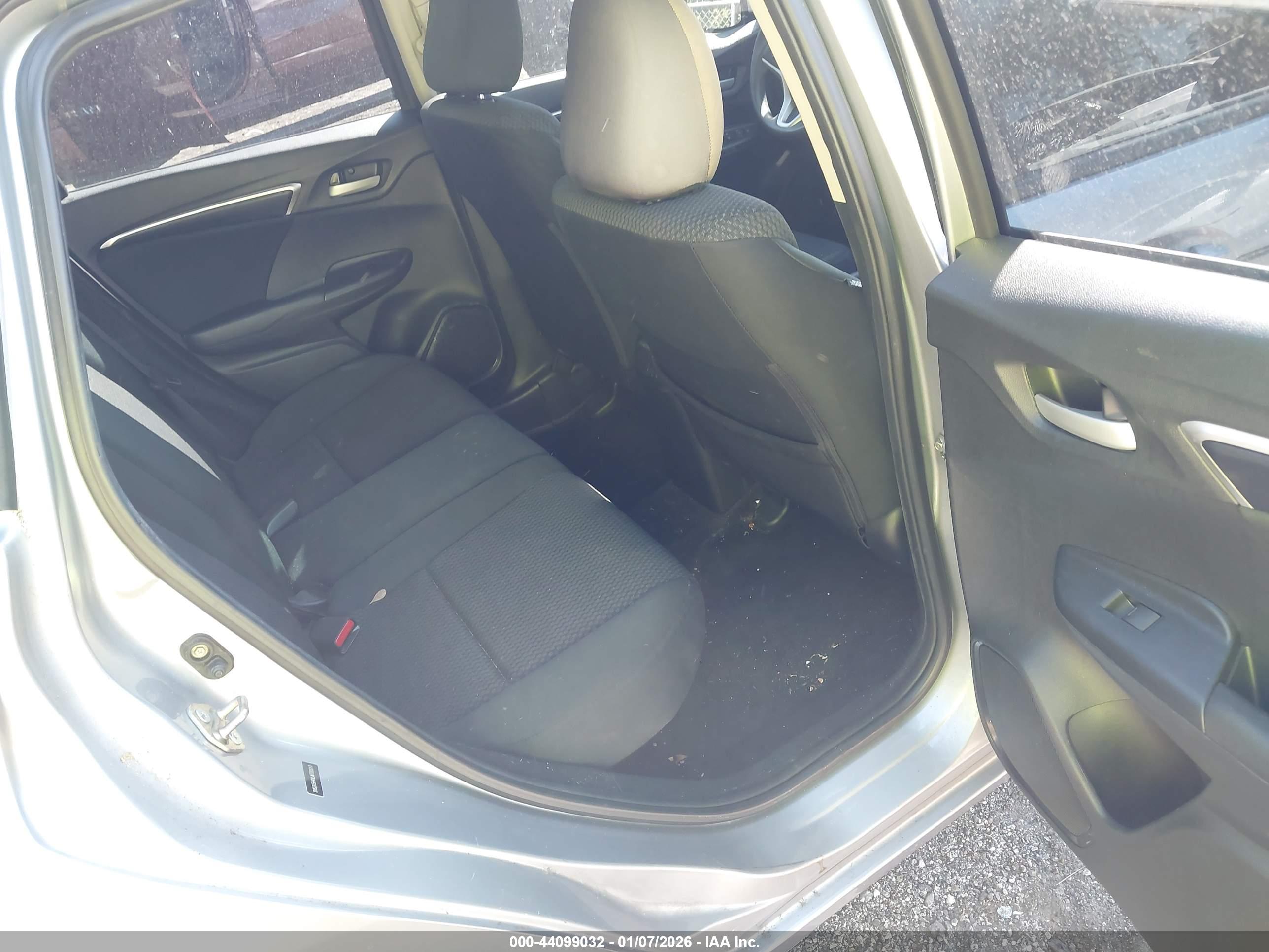 HONDA FIT image 8