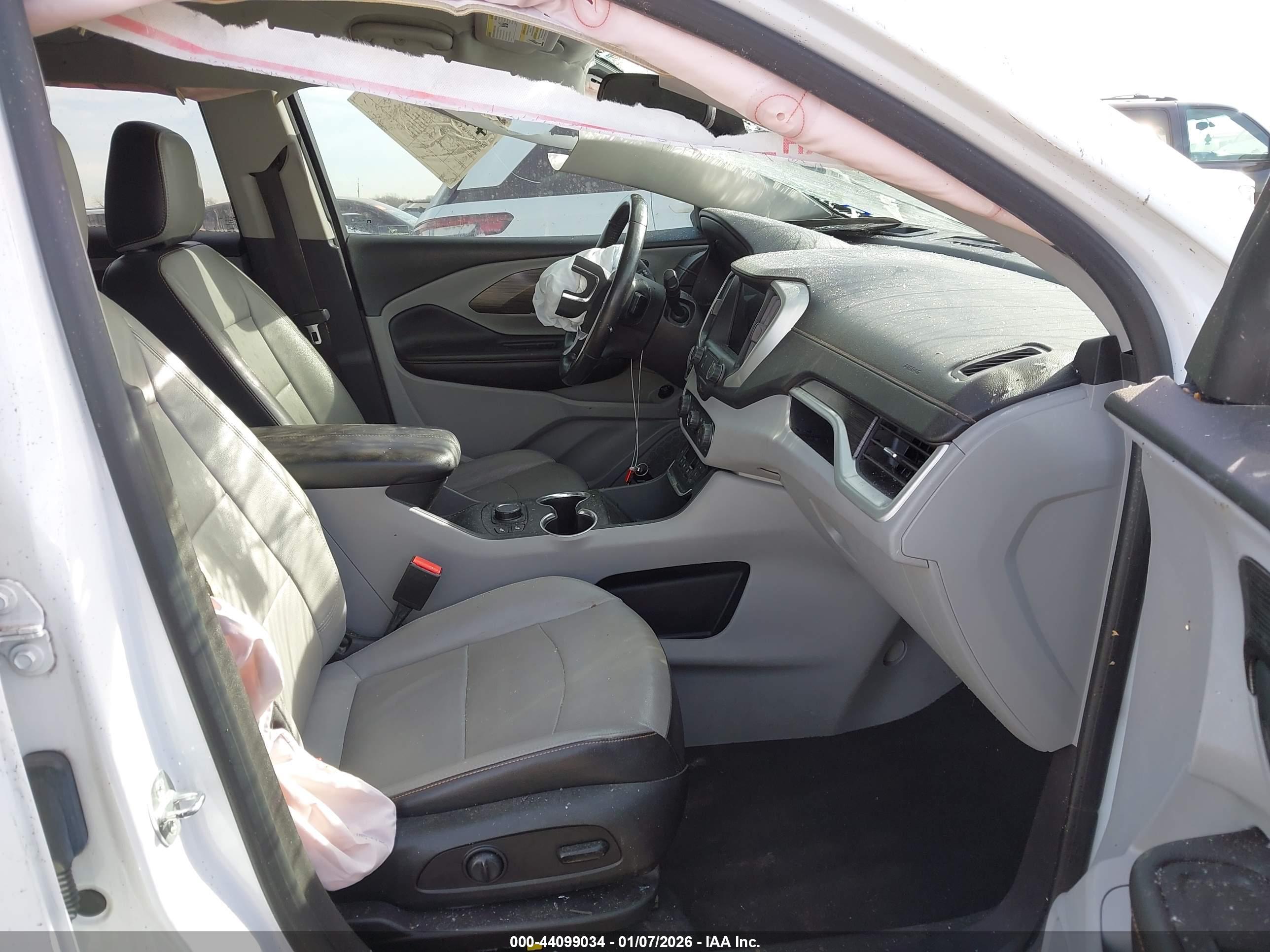 GMC TERRAIN image 5