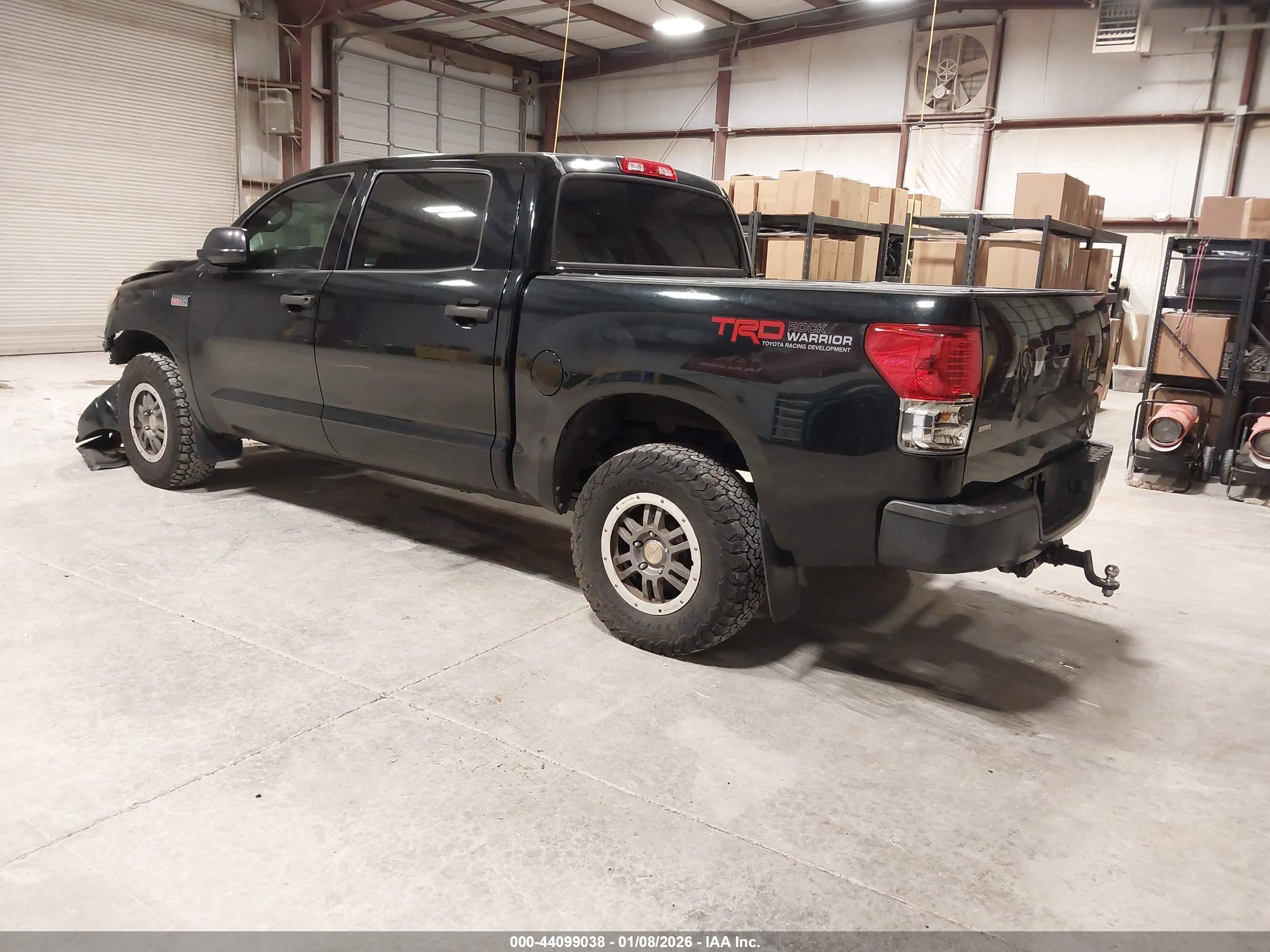 TOYOTA TUNDRA image 3