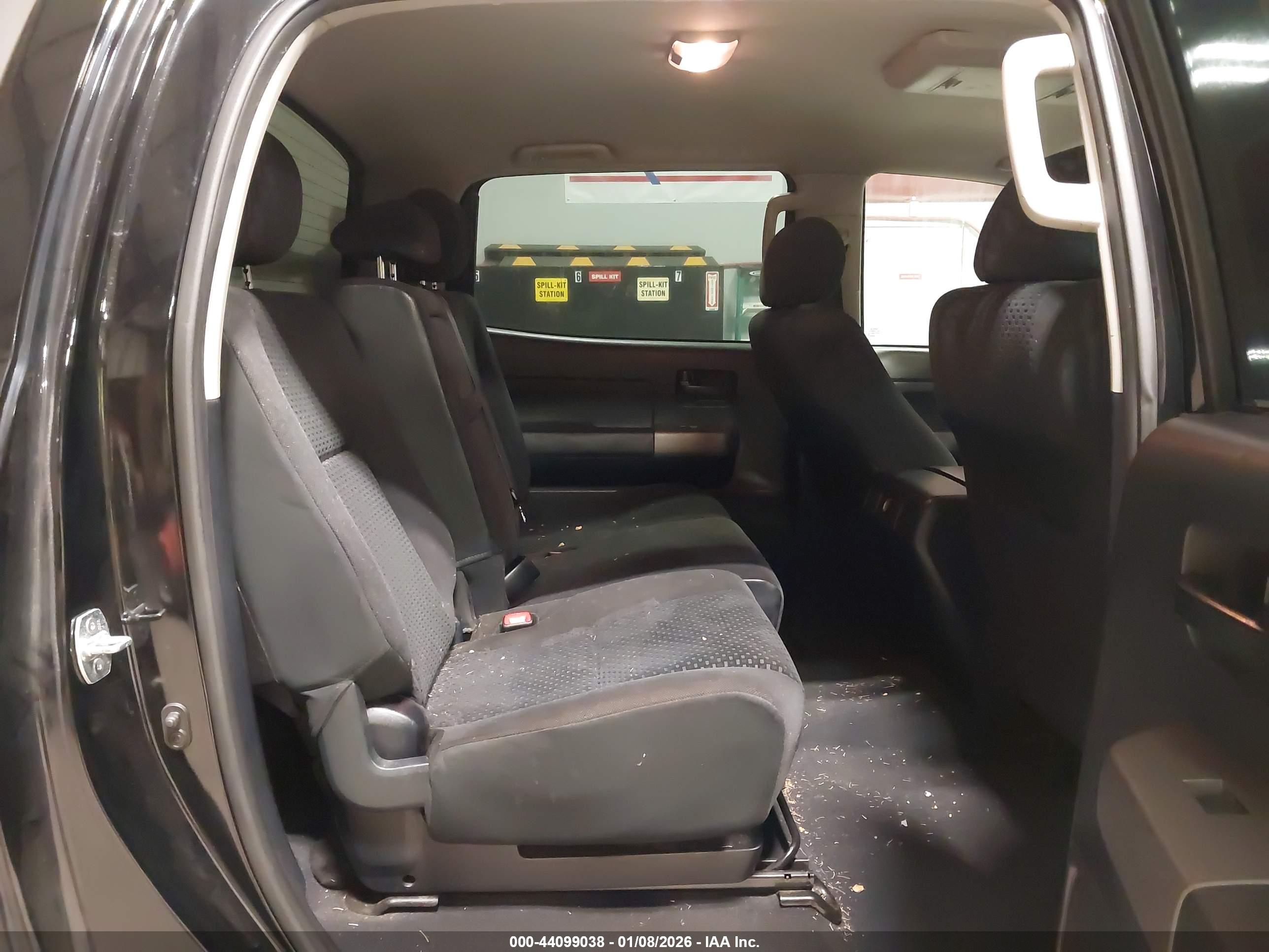 TOYOTA TUNDRA image 8