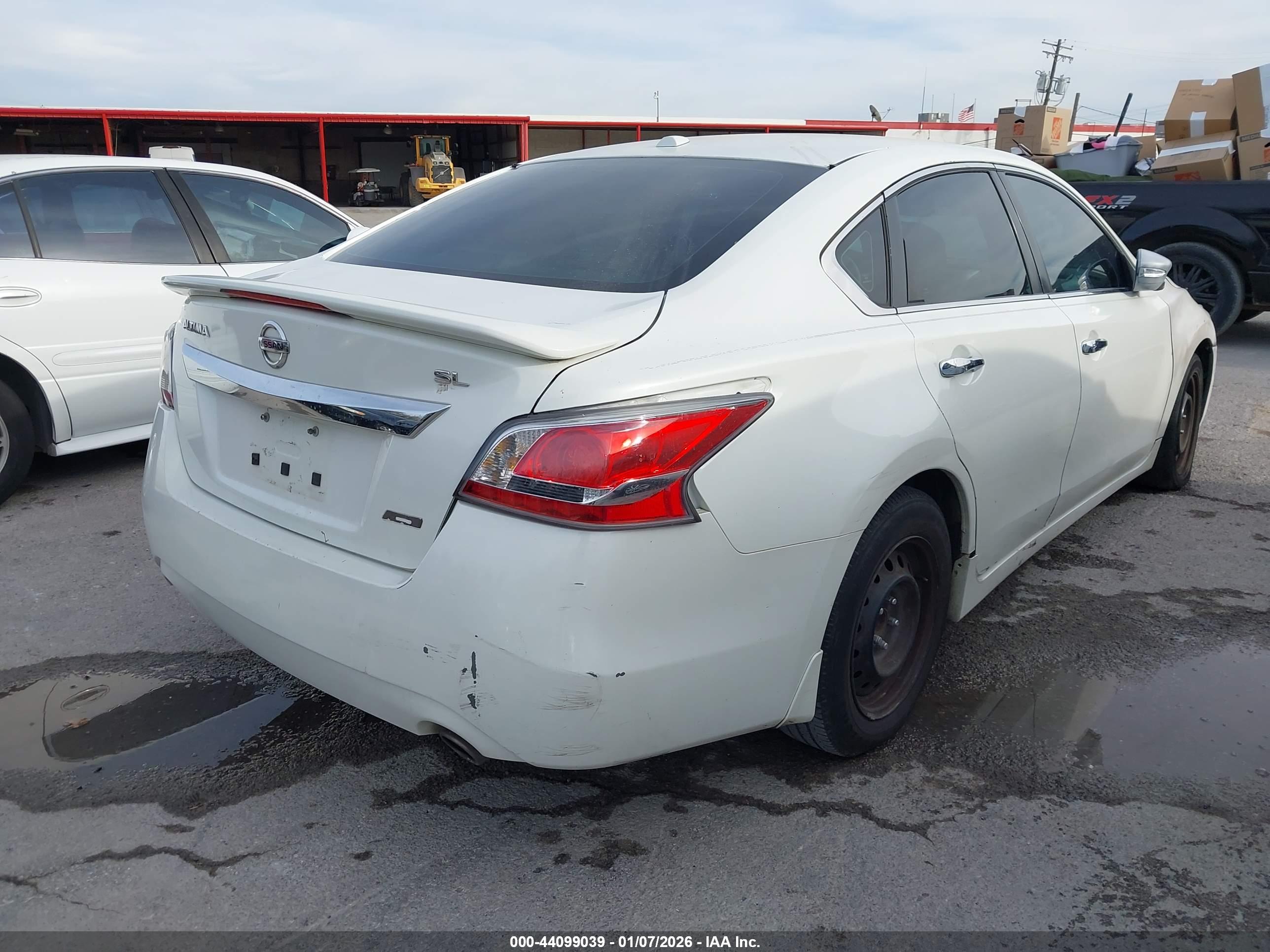 NISSAN ALTIMA image 4