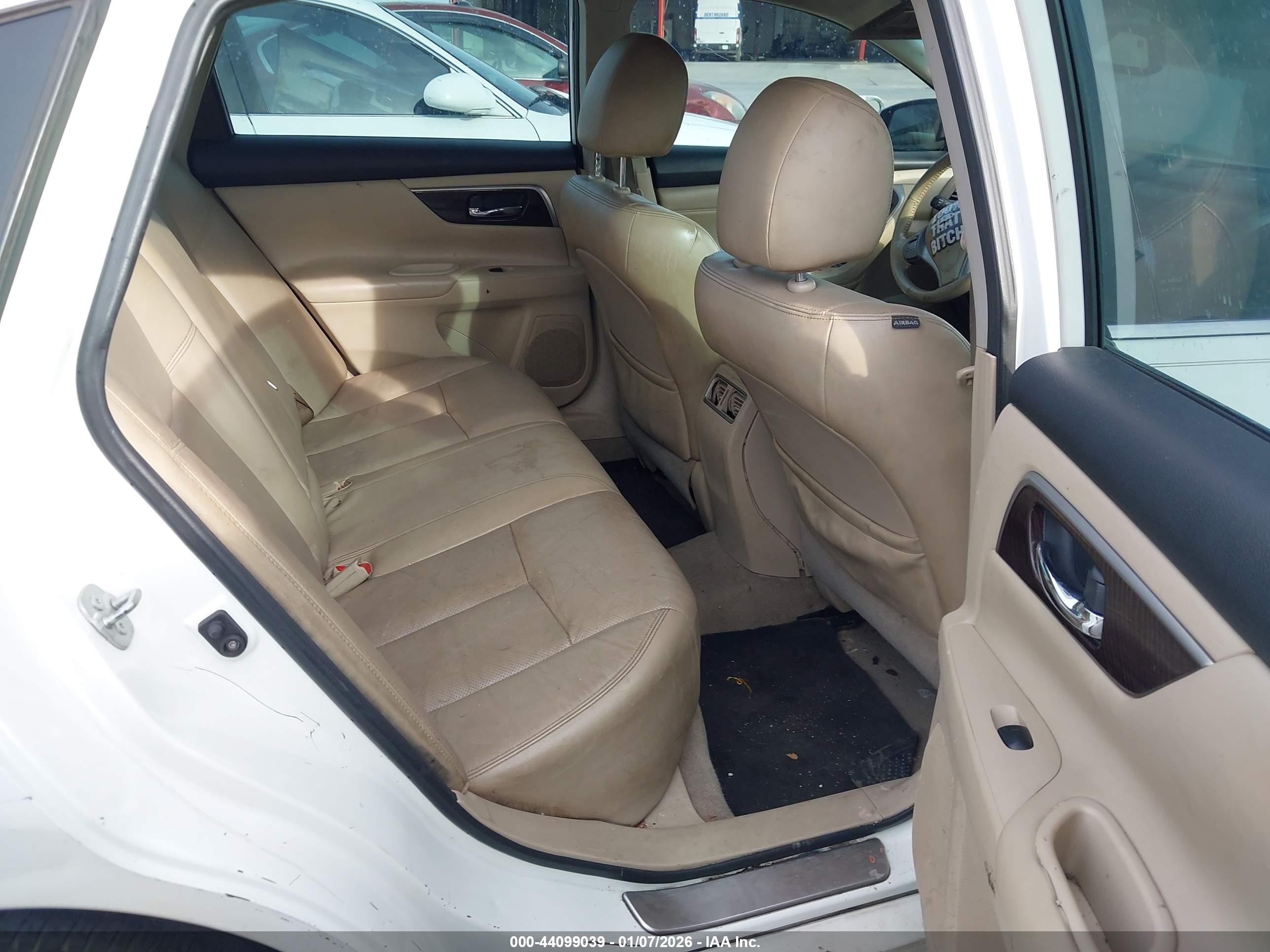 NISSAN ALTIMA image 8