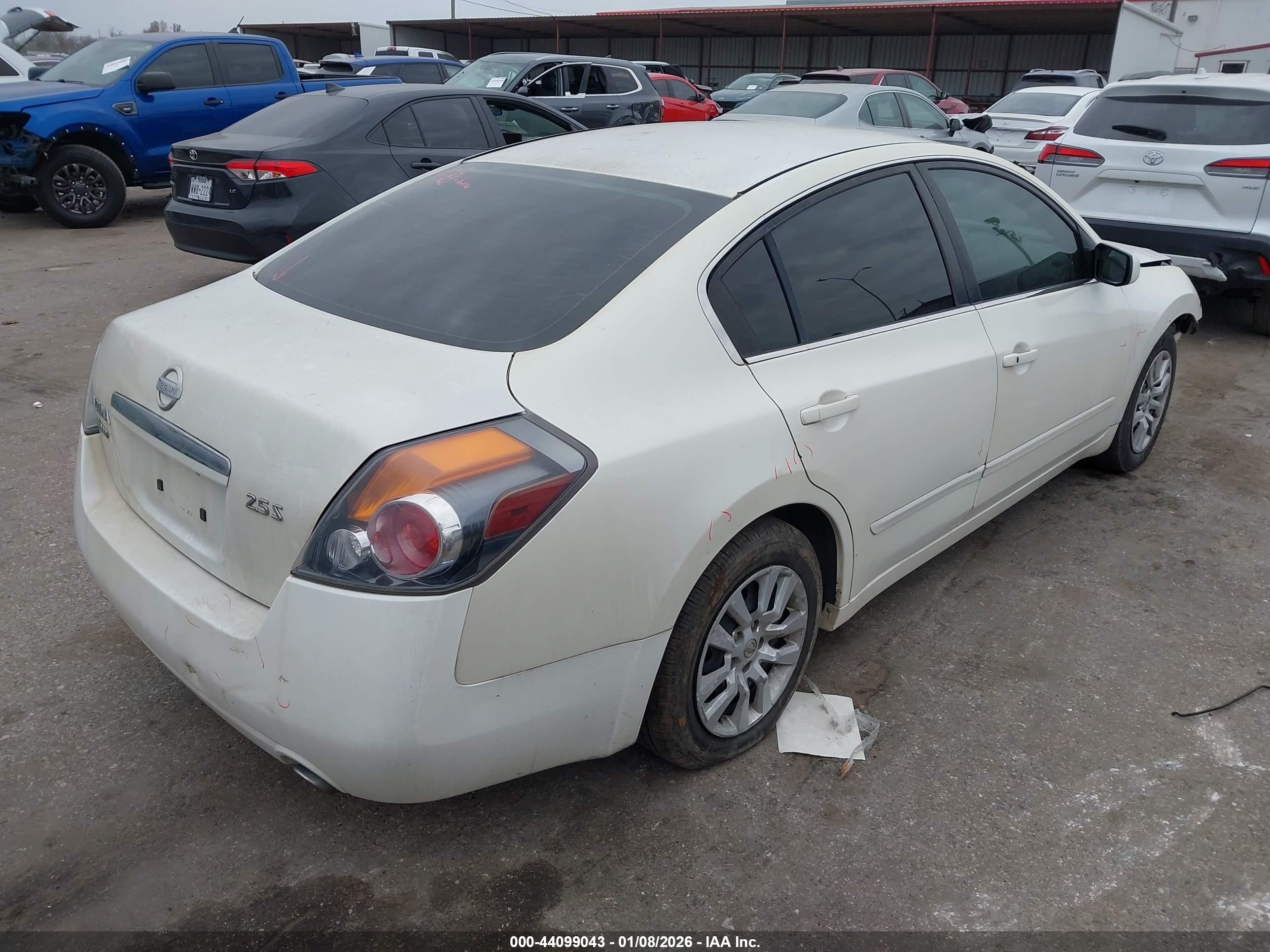 NISSAN ALTIMA image 4