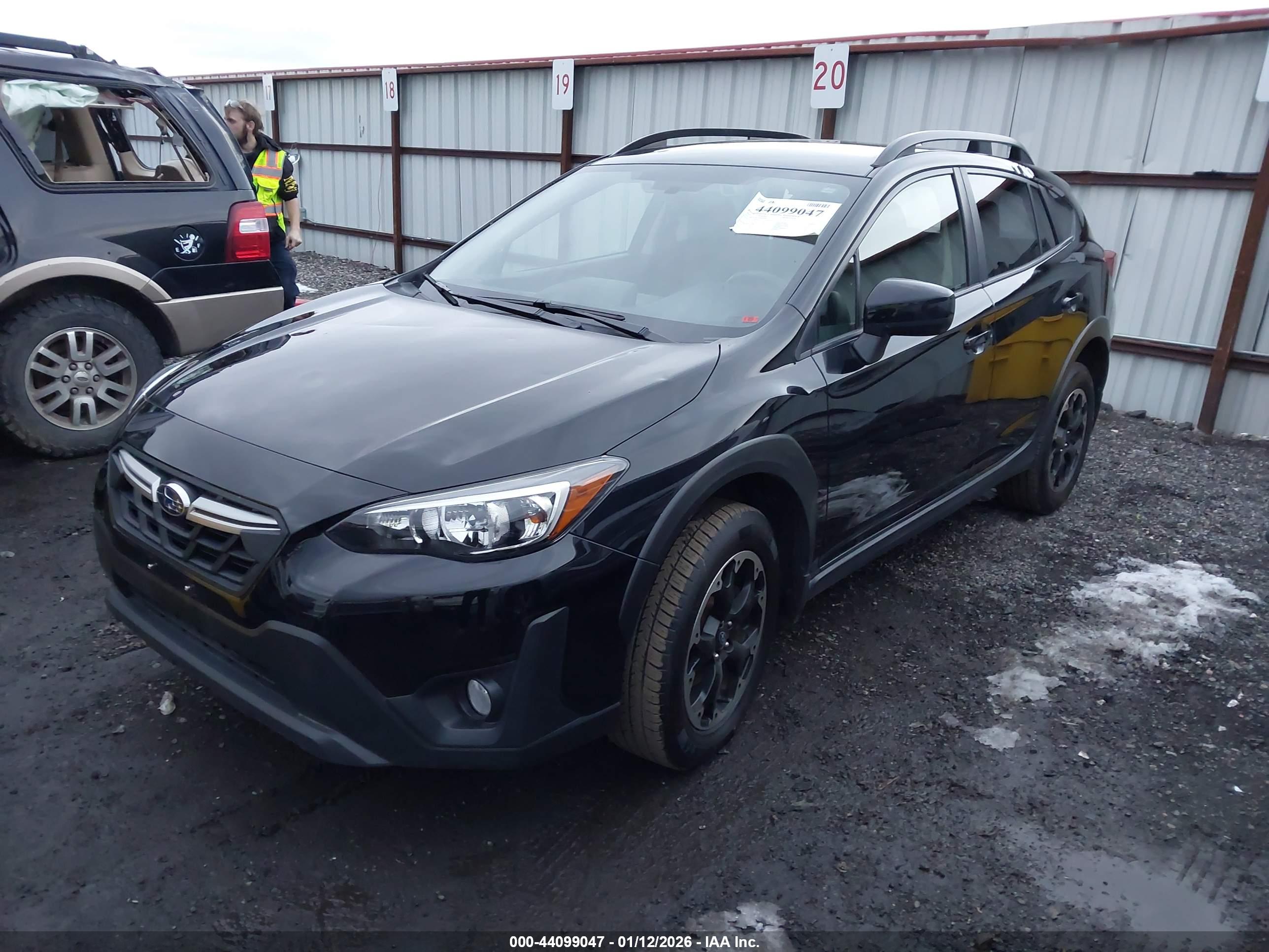 SUBARU CROSSTREK image 2