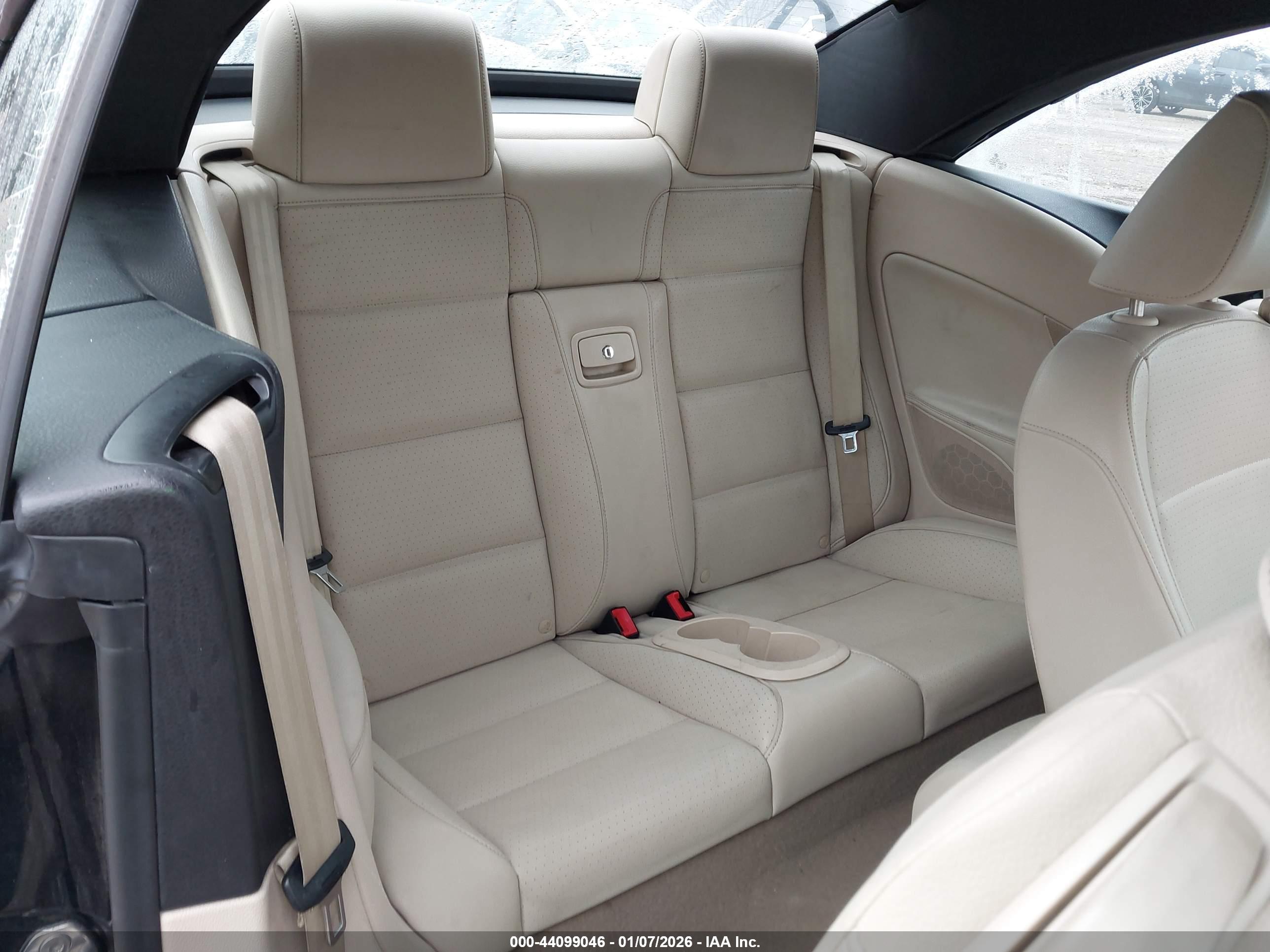 VOLKSWAGEN EOS image 8