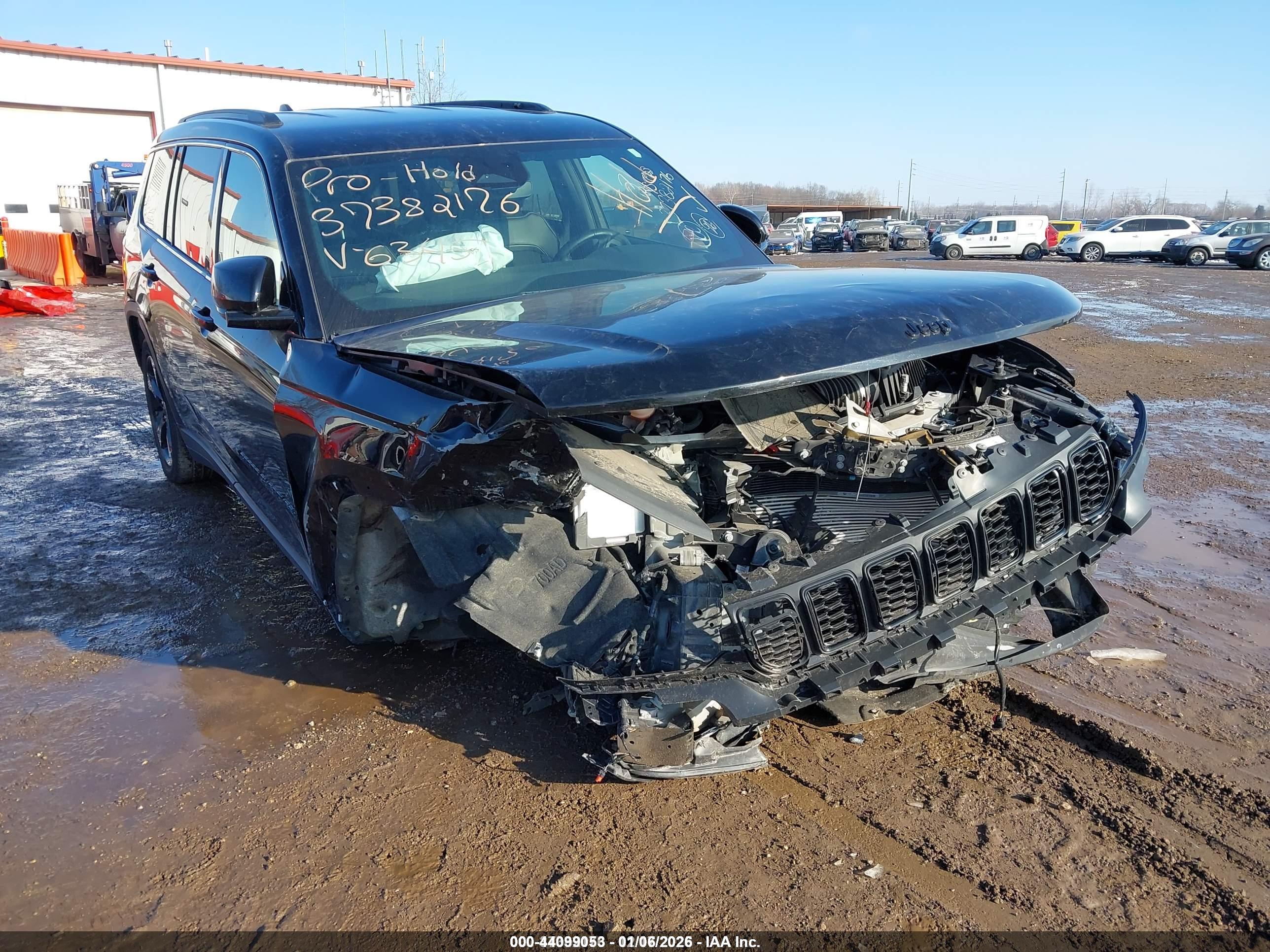 JEEP GRAND image 6