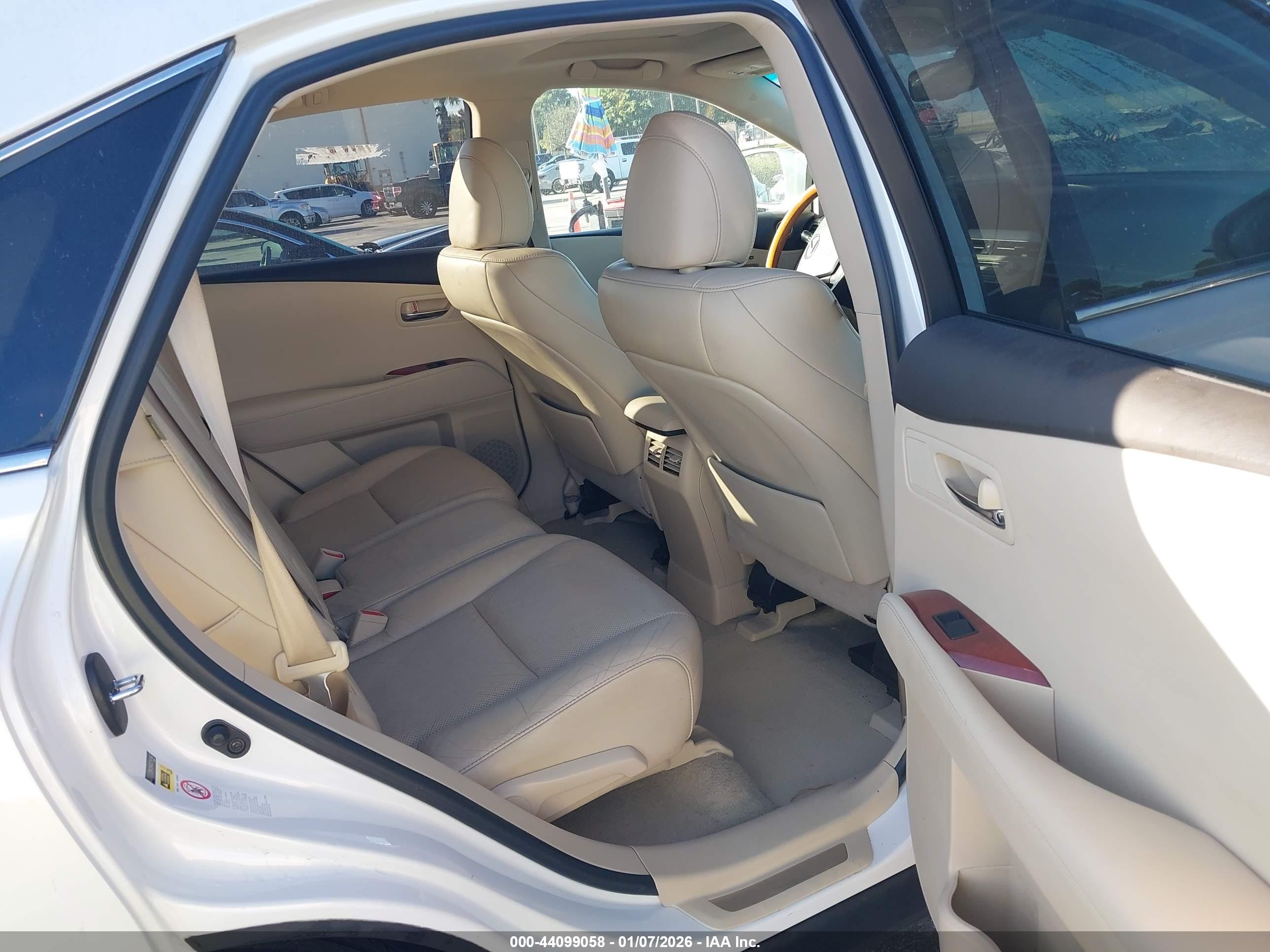 LEXUS RX image 8