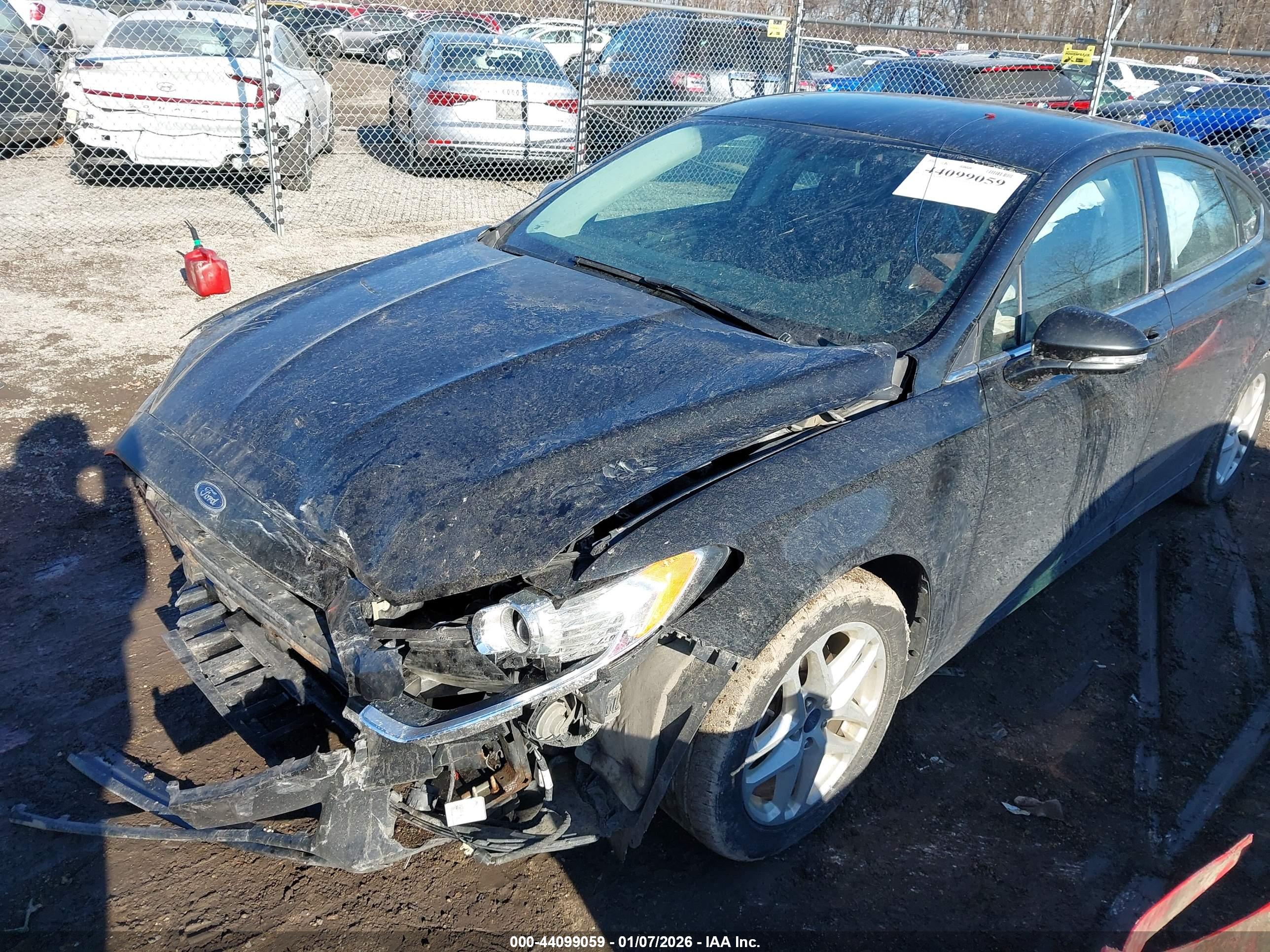 FORD FUSION image 2