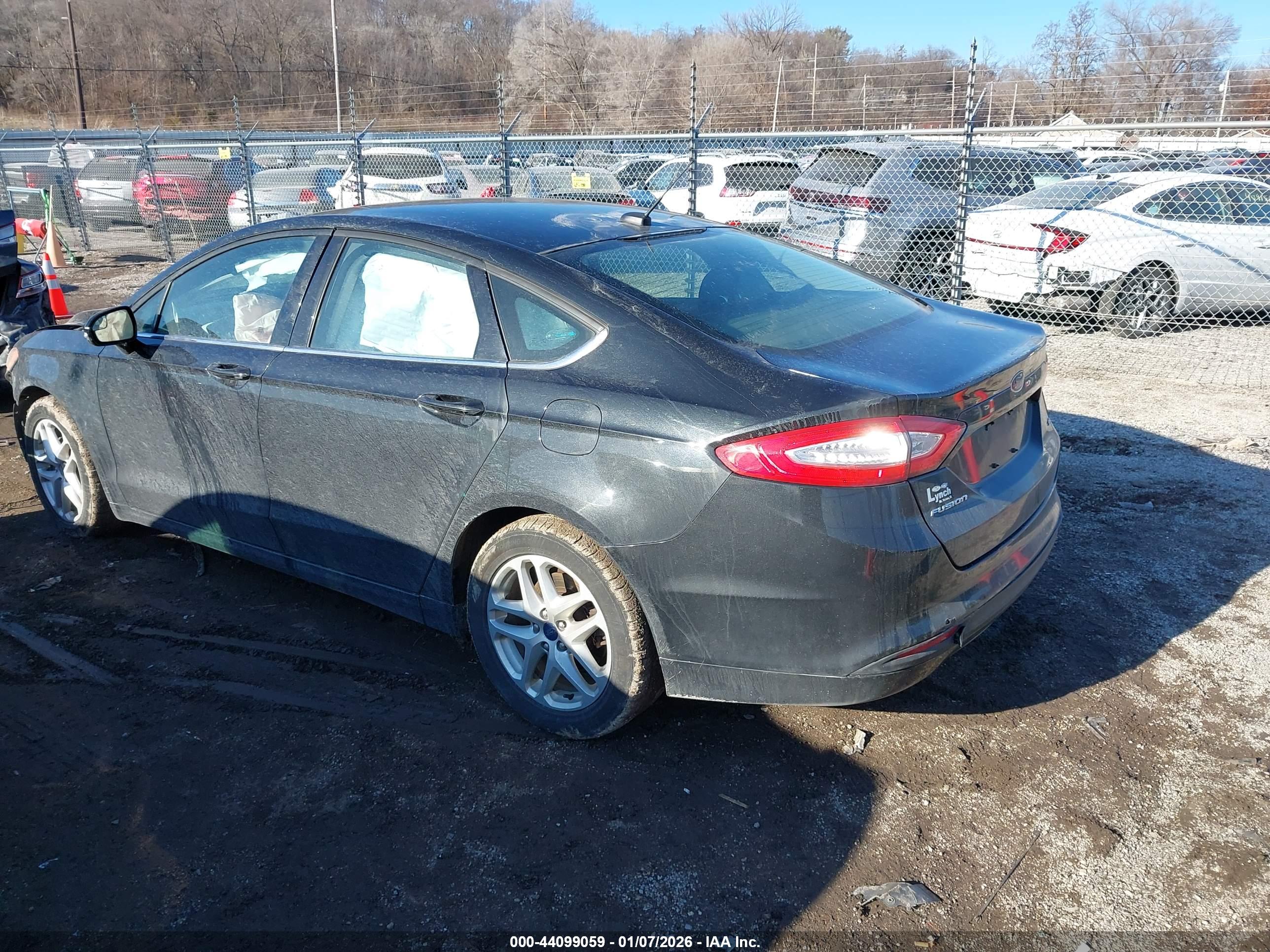 FORD FUSION image 3