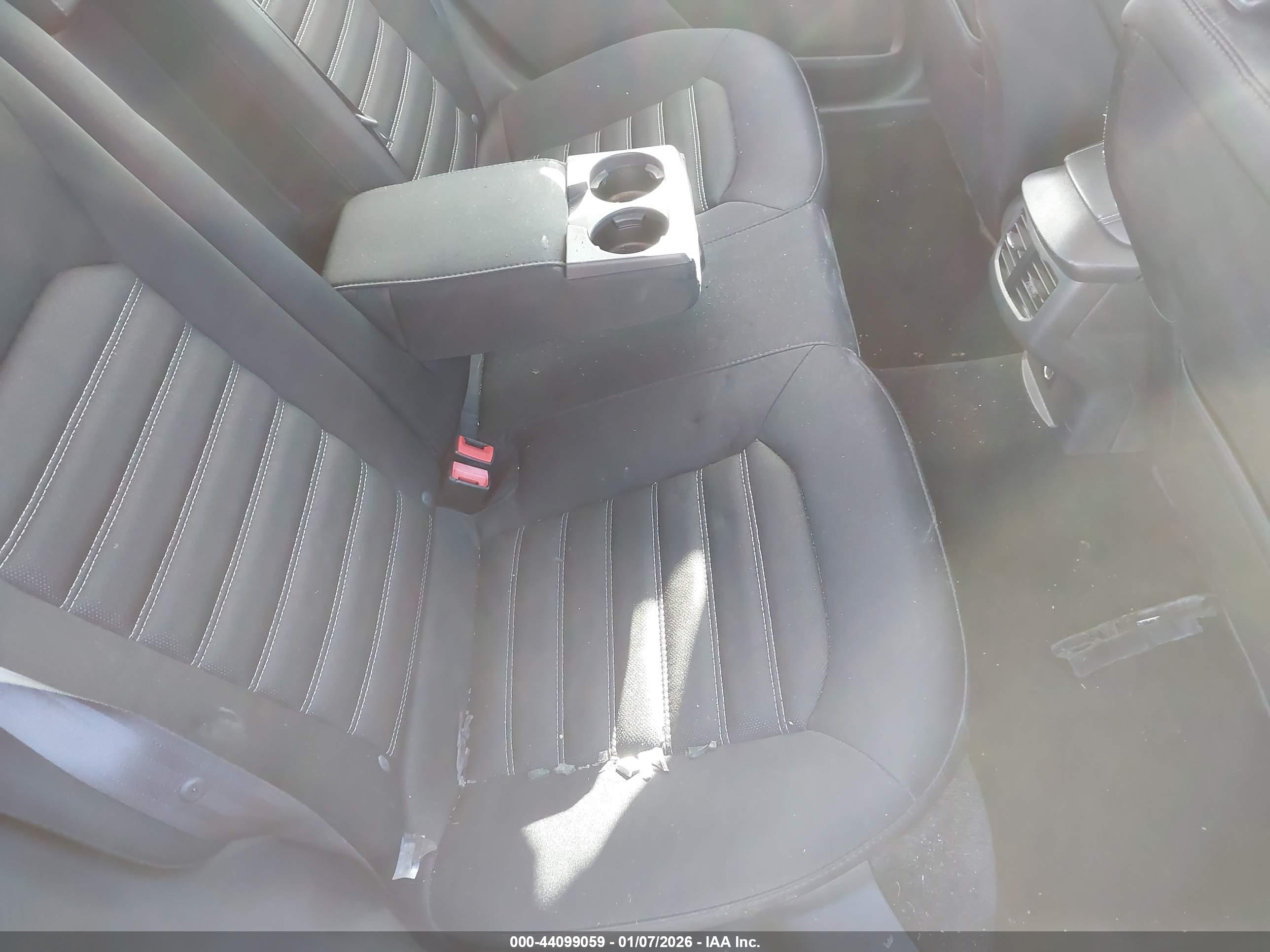 FORD FUSION image 8