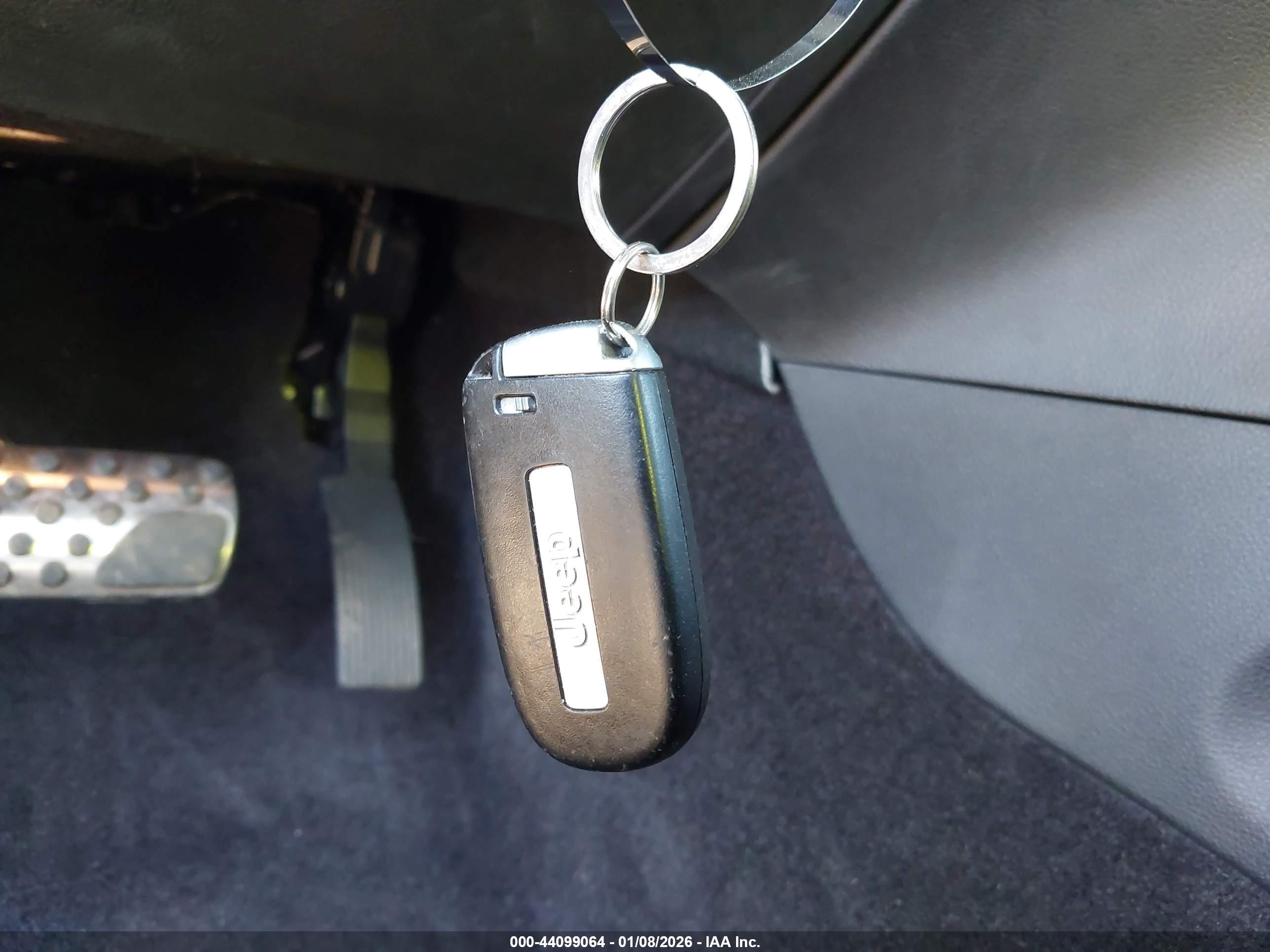 JEEP GRAND image 11