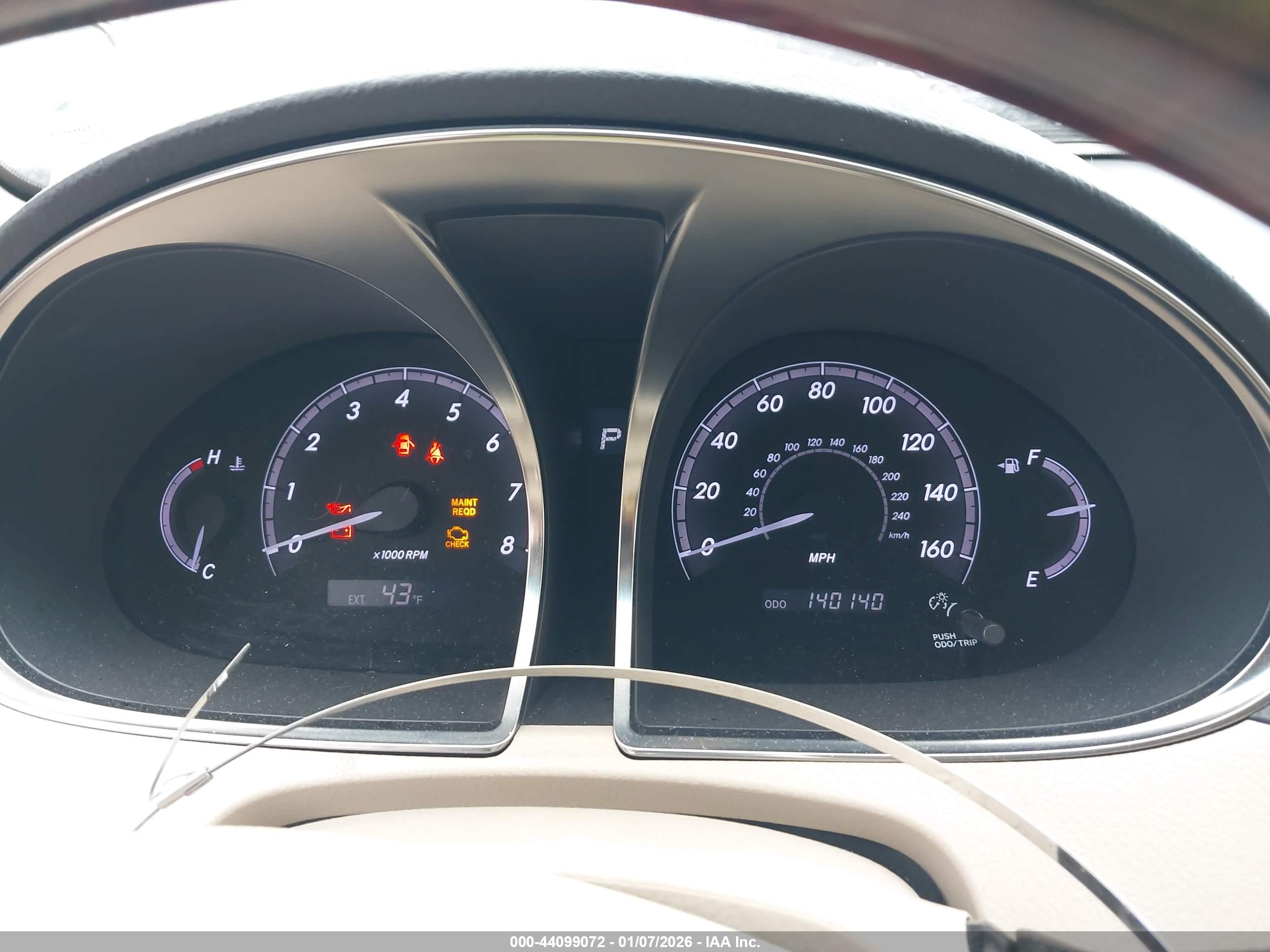 TOYOTA AVALON image 7