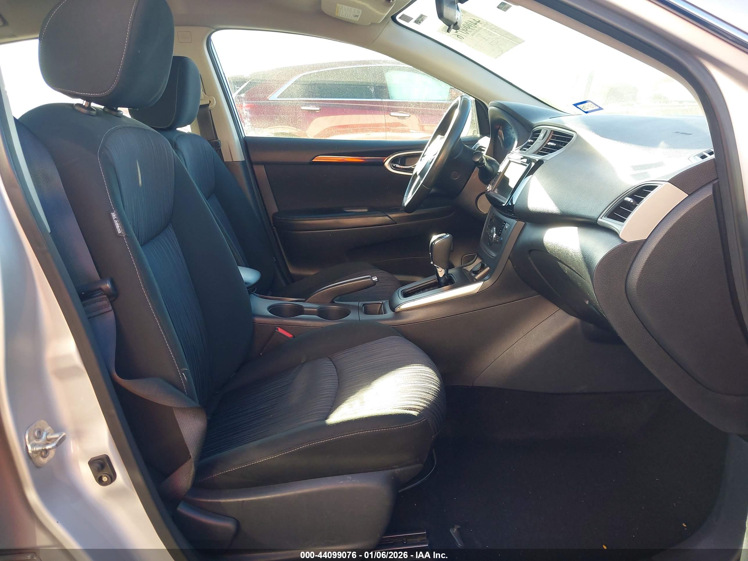 NISSAN SENTRA image 5