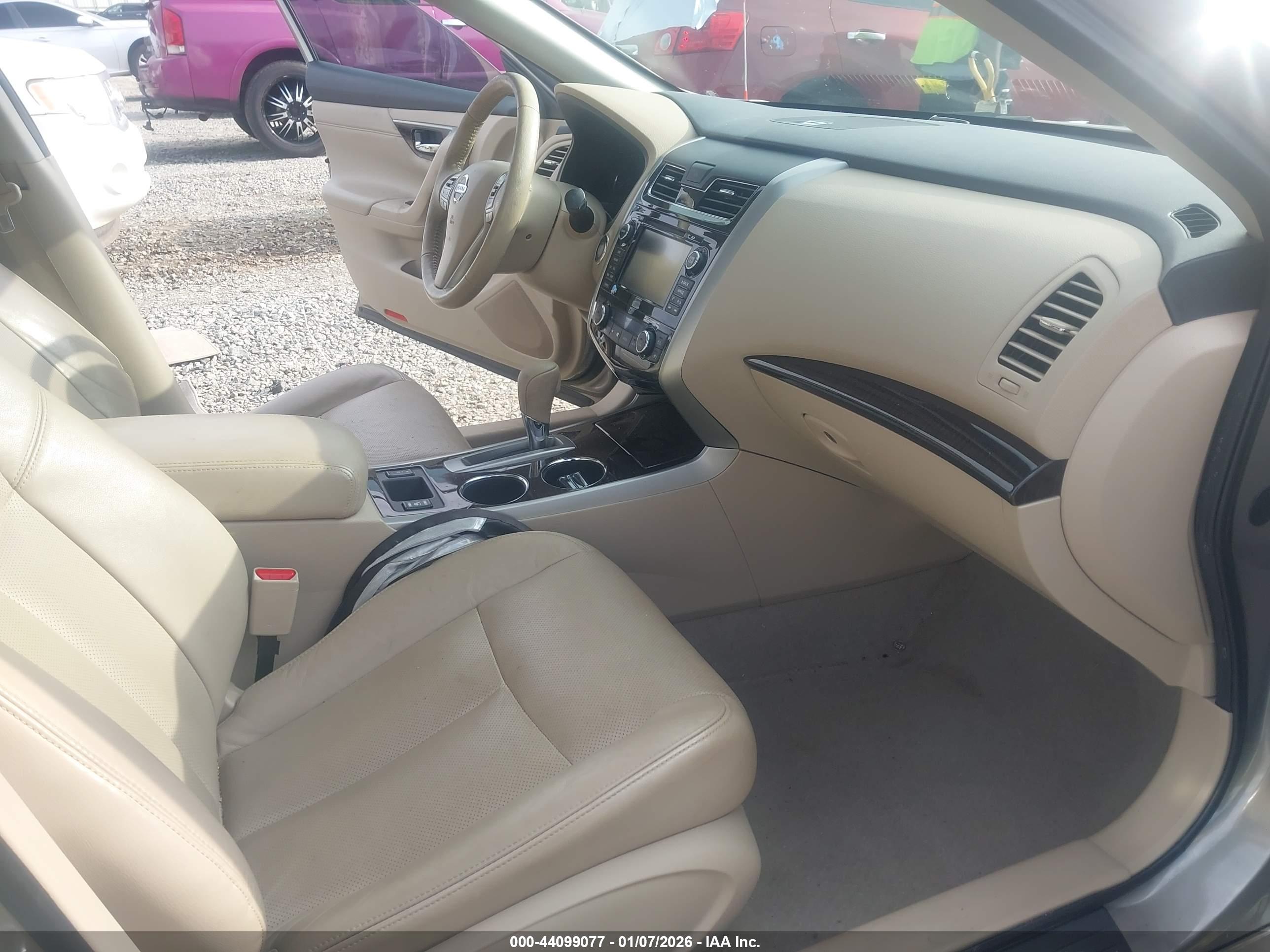 NISSAN ALTIMA image 5