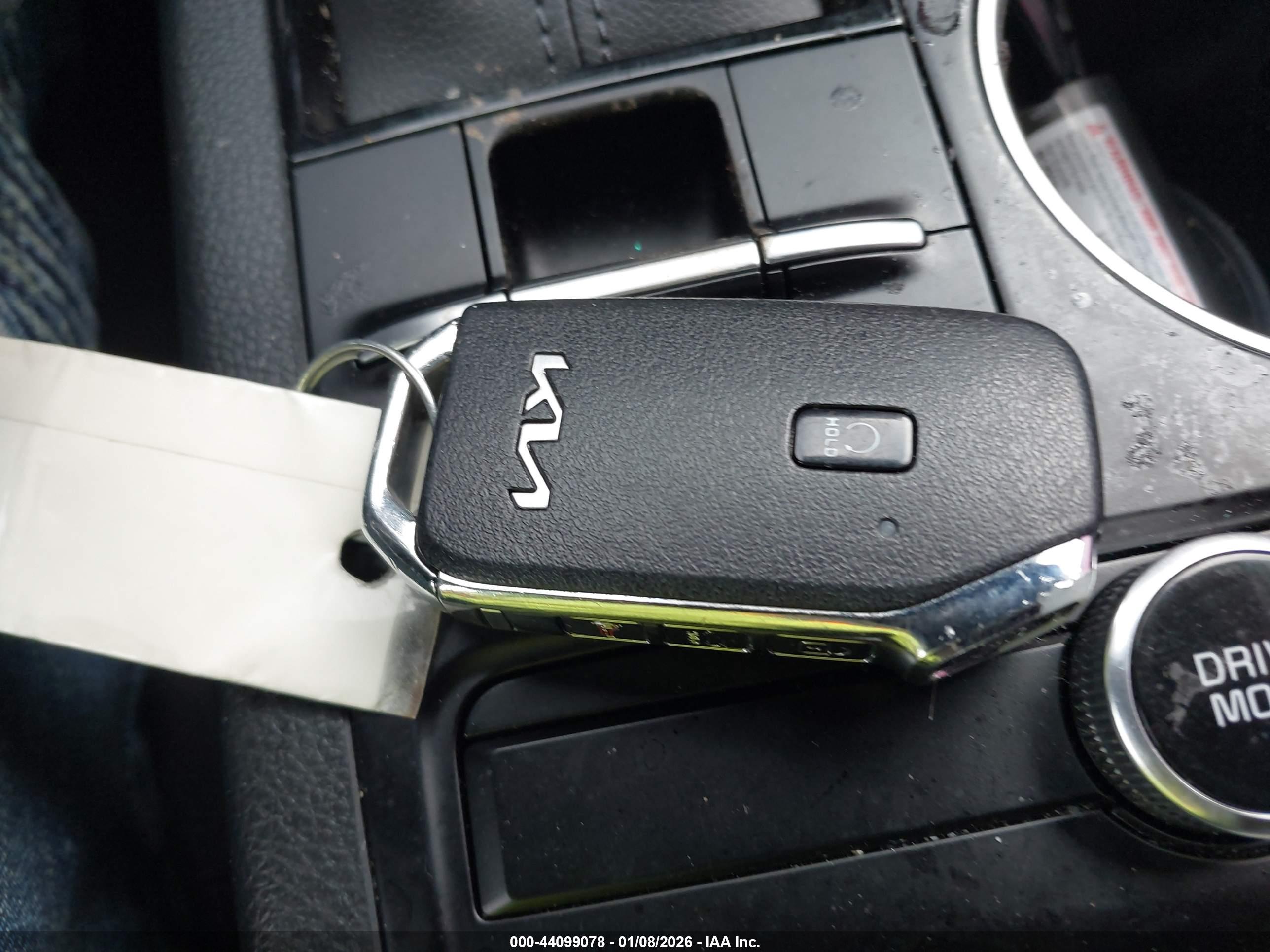 KIA K5 image 11