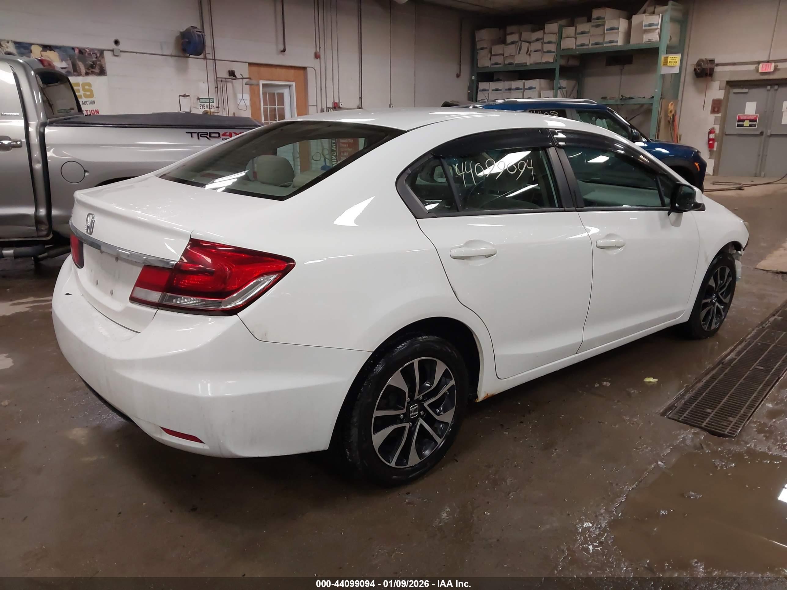 HONDA CIVIC image 4