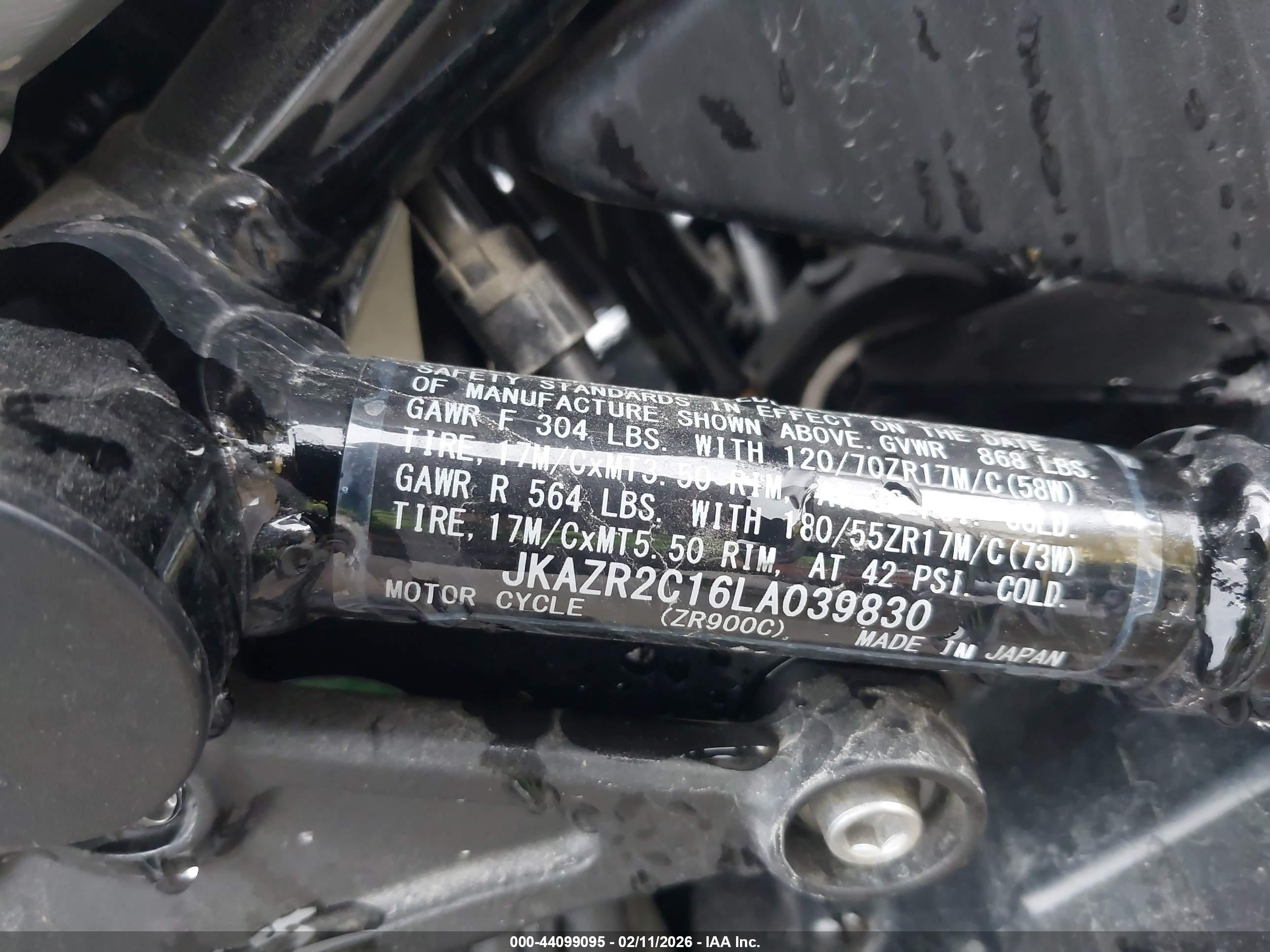 KAWASAKI ZR900 image 10