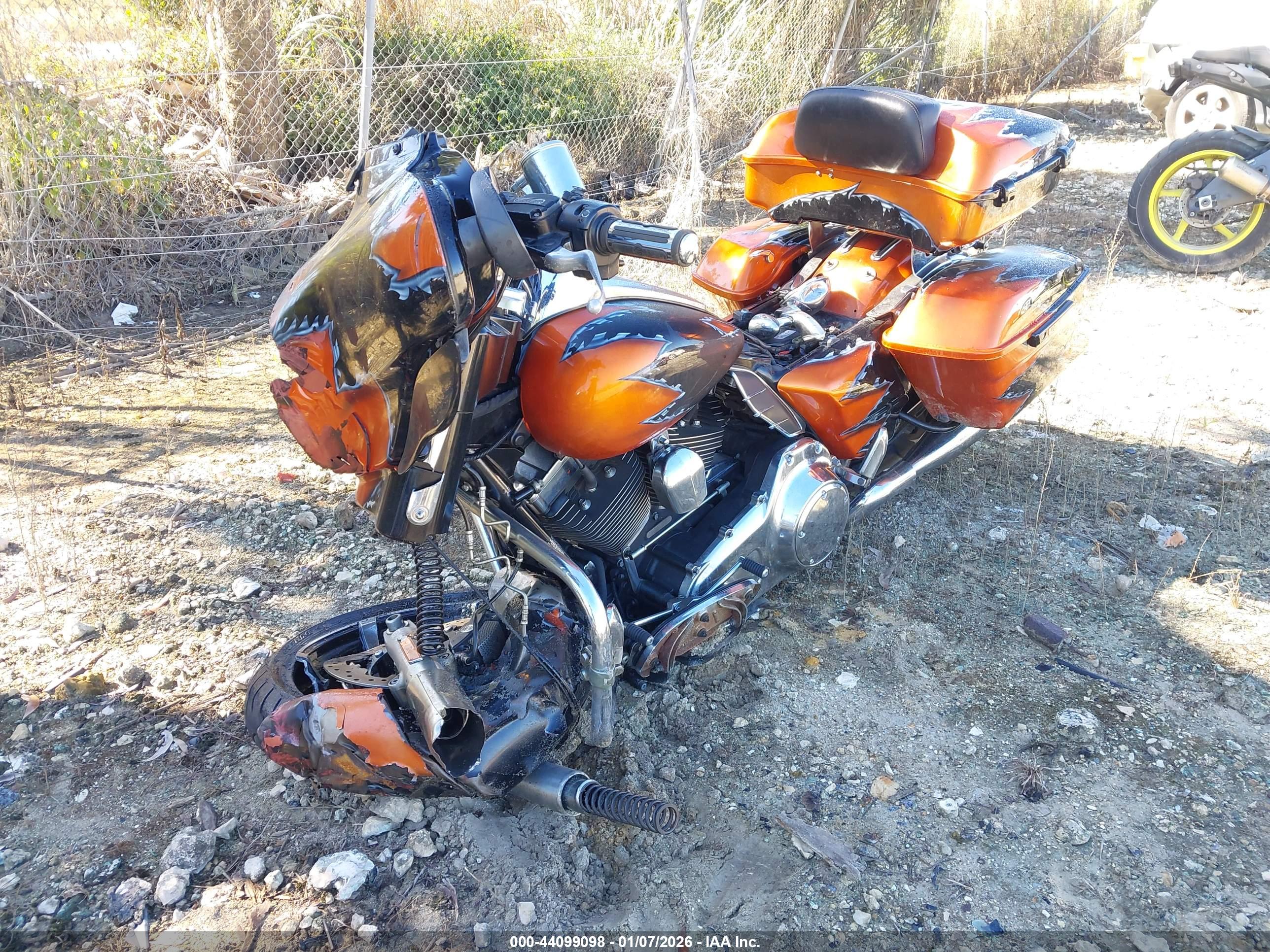 HARLEY-DAVIDSON FLHXS image 2