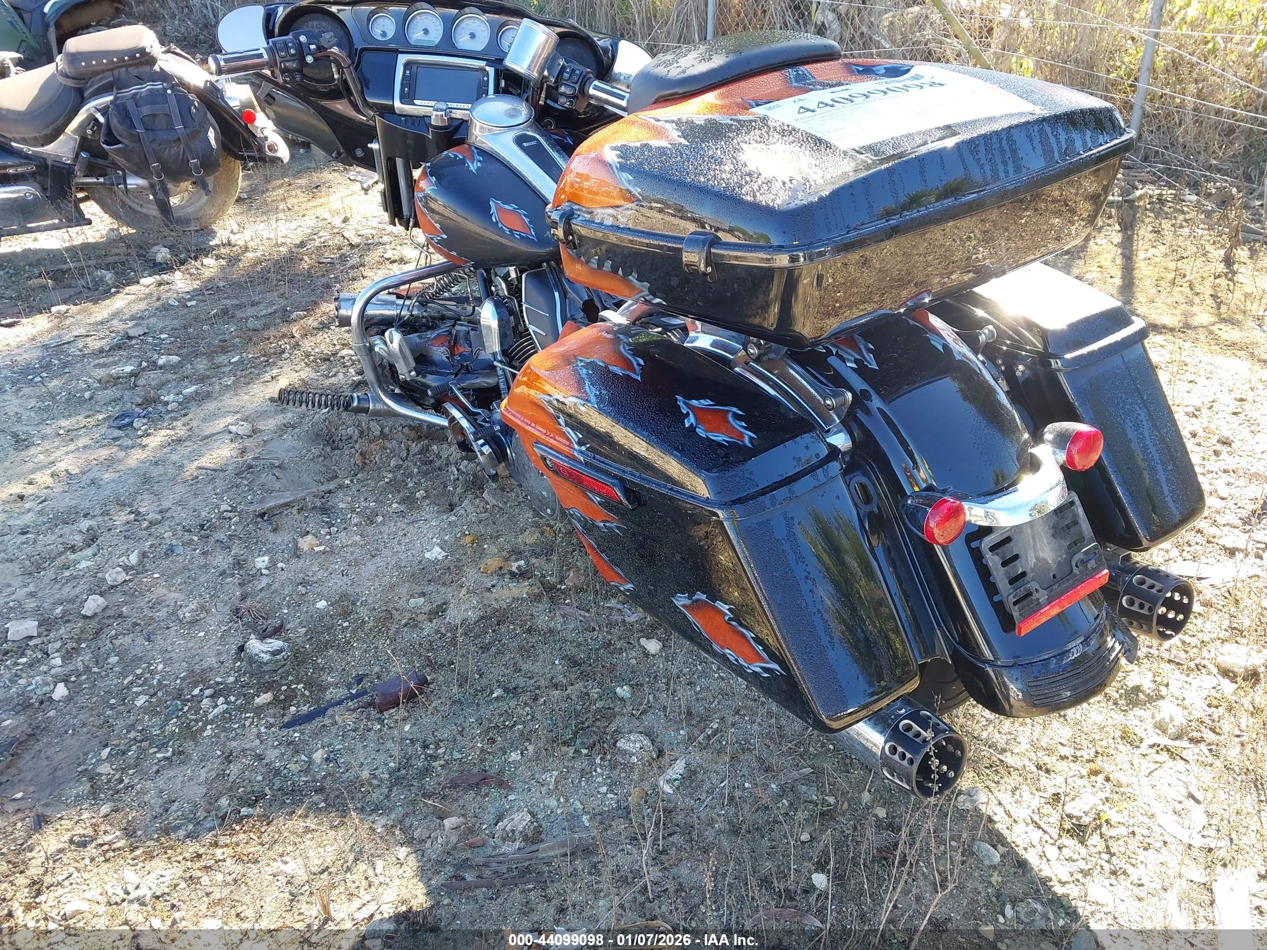 HARLEY-DAVIDSON FLHXS image 3