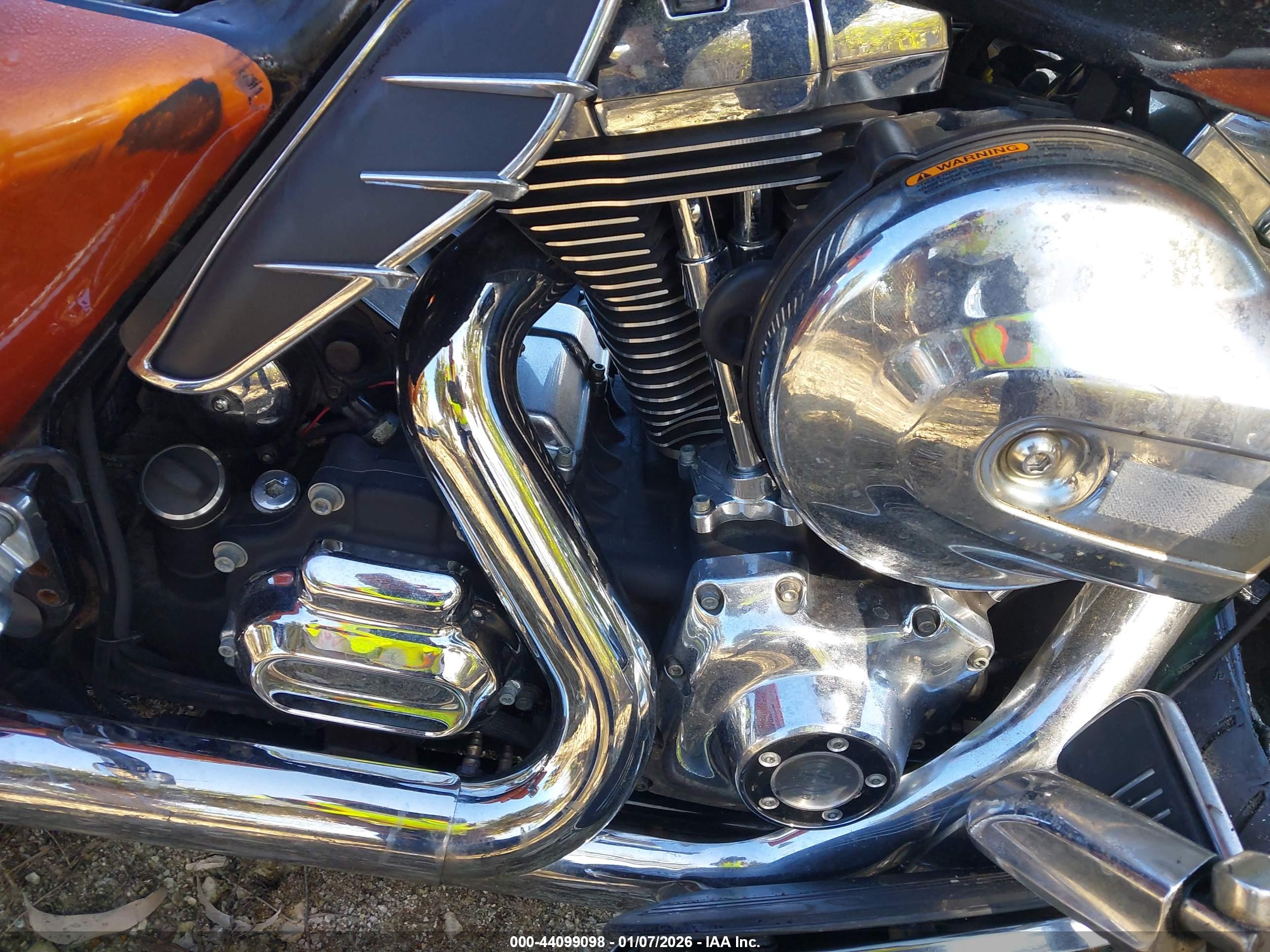 HARLEY-DAVIDSON FLHXS image 8