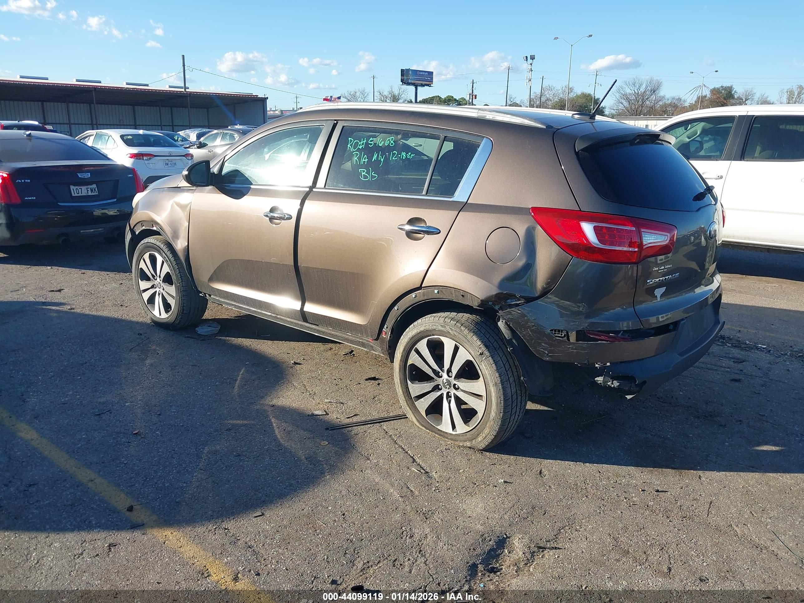 KIA SPORTAGE image 3