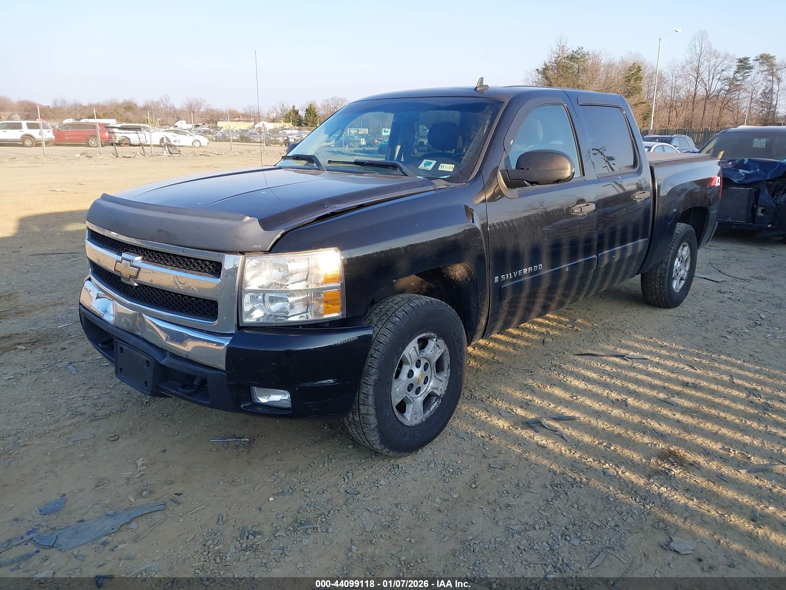 CHEVROLET SILVERADO image 2