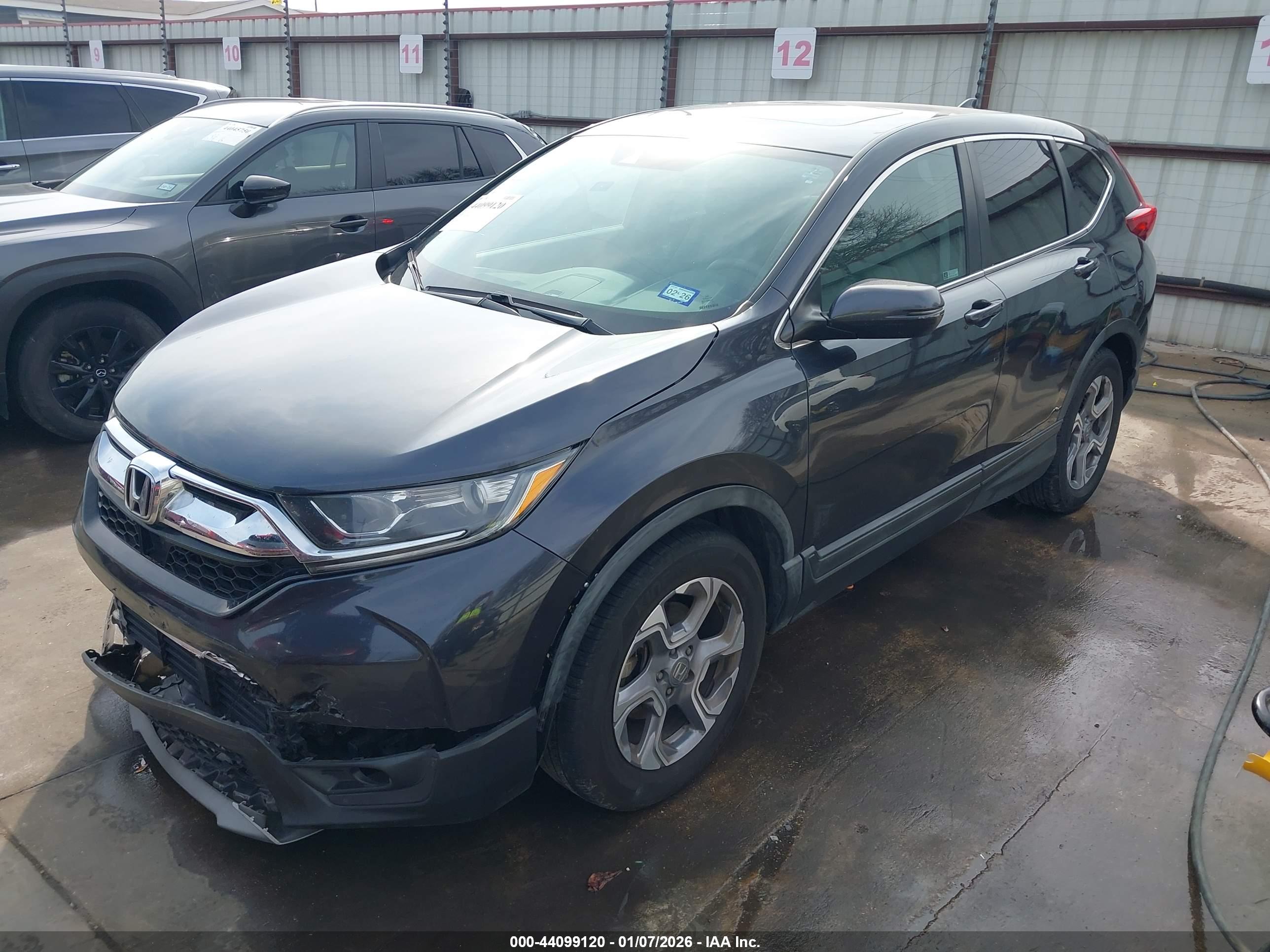 HONDA CR-V image 2