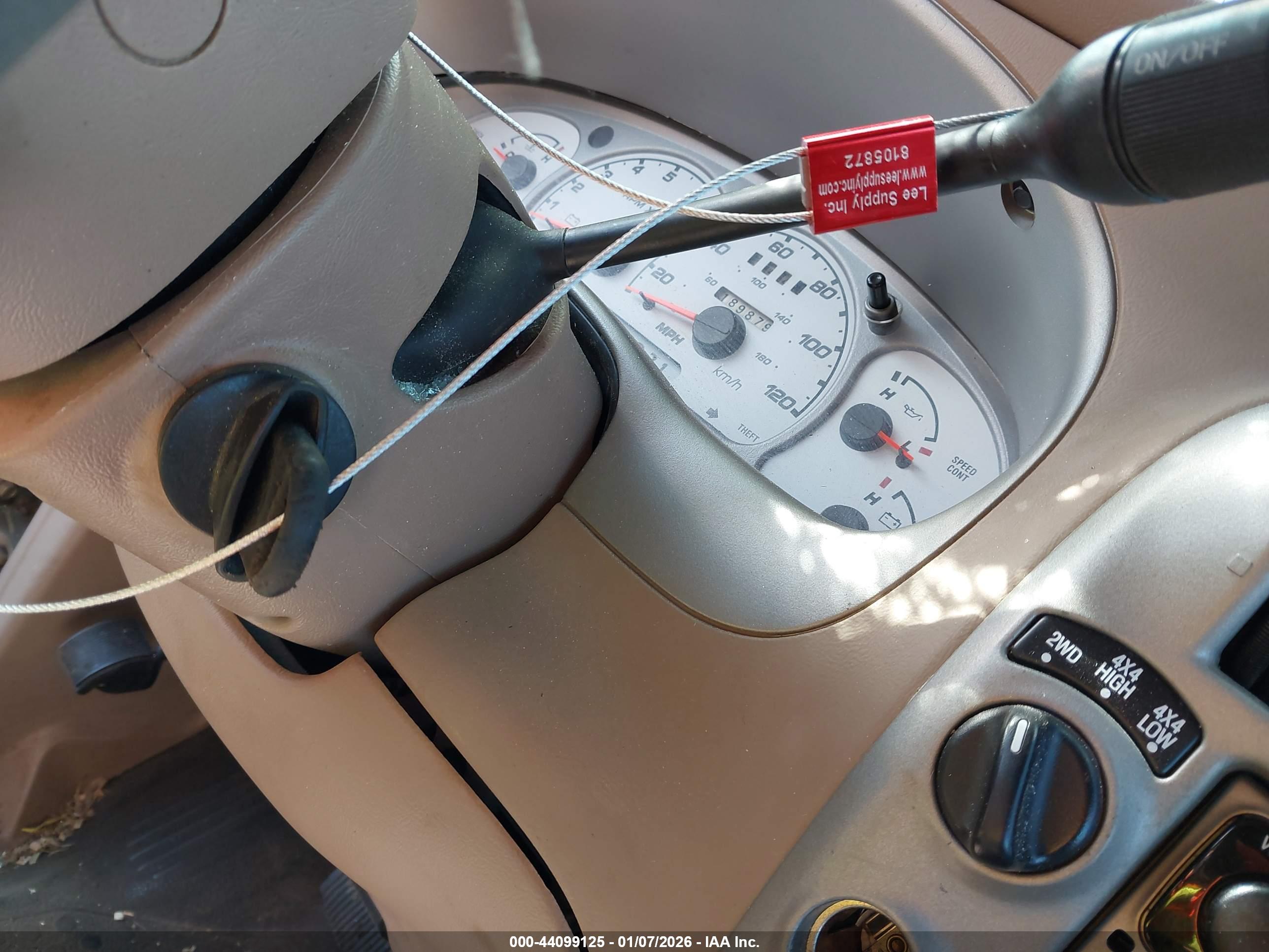 FORD EXPLORER image 11