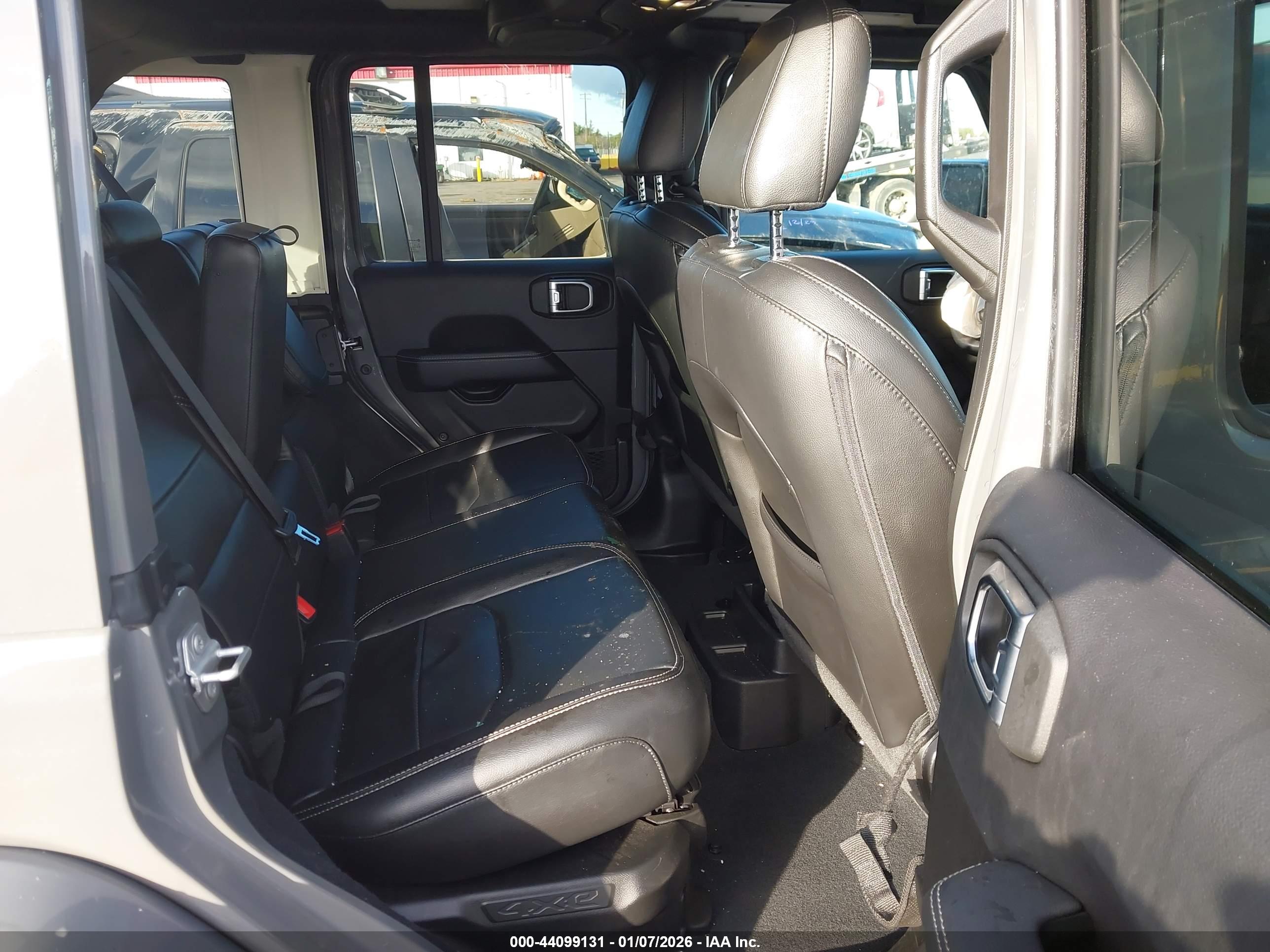 JEEP WRANGLER image 8