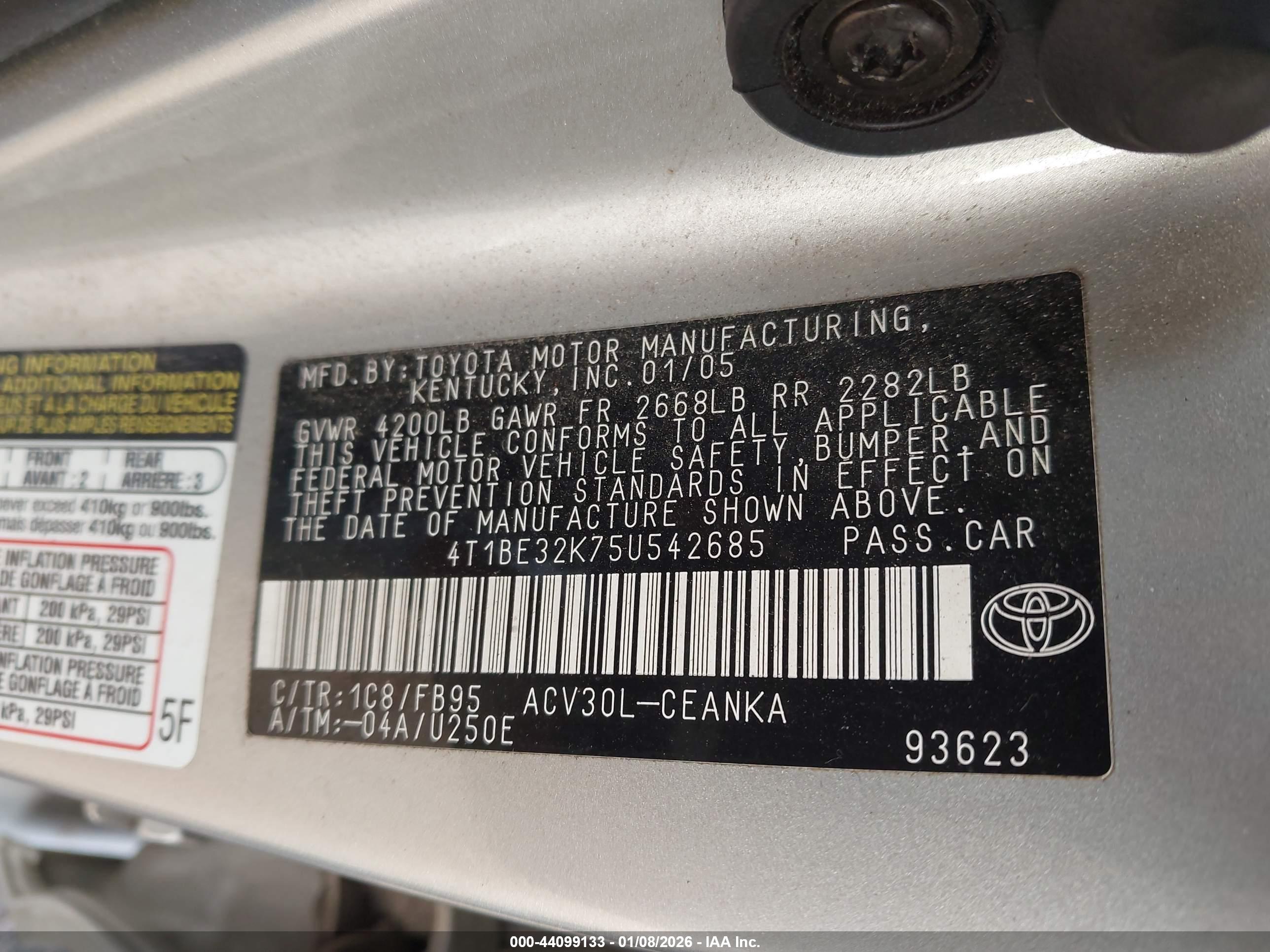 TOYOTA CAMRY image 9