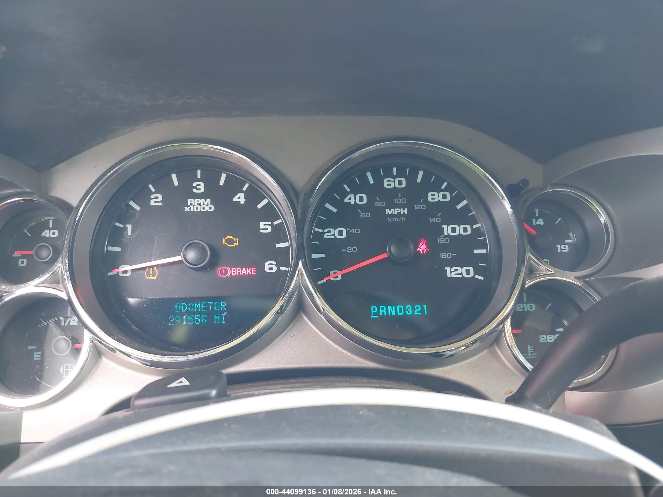 CHEVROLET SILVERADO image 7