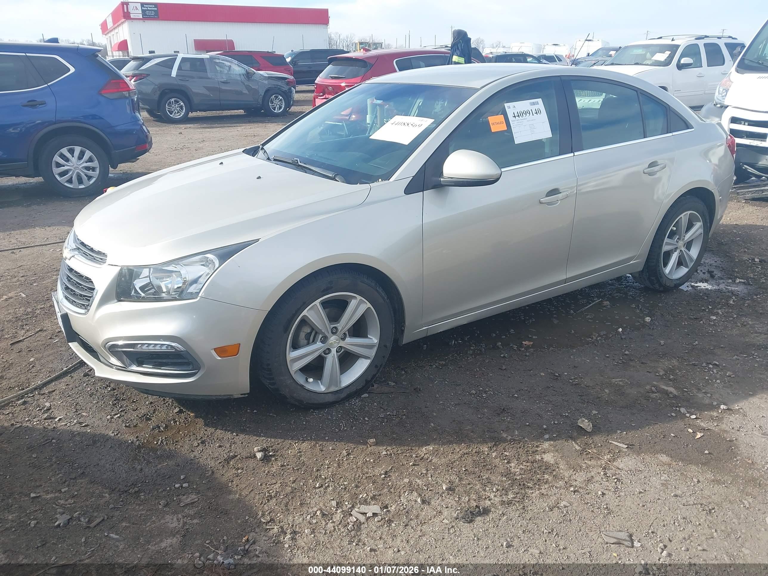 CHEVROLET CRUZE image 2