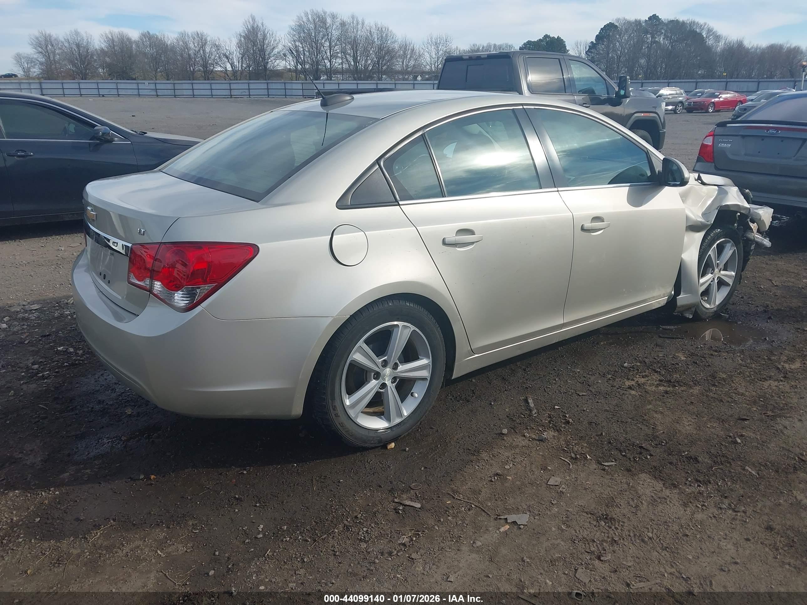 CHEVROLET CRUZE image 4