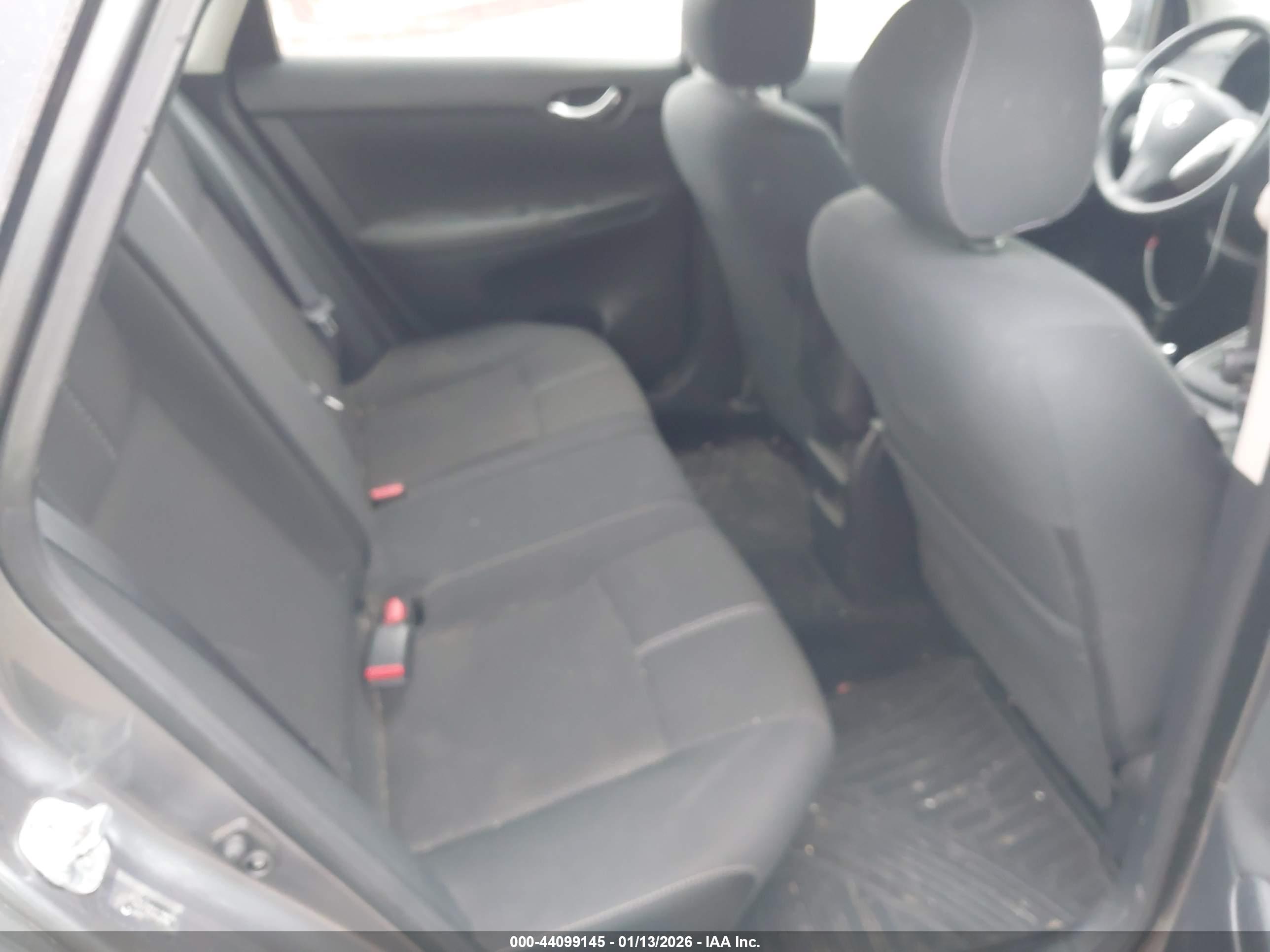 NISSAN SENTRA image 8