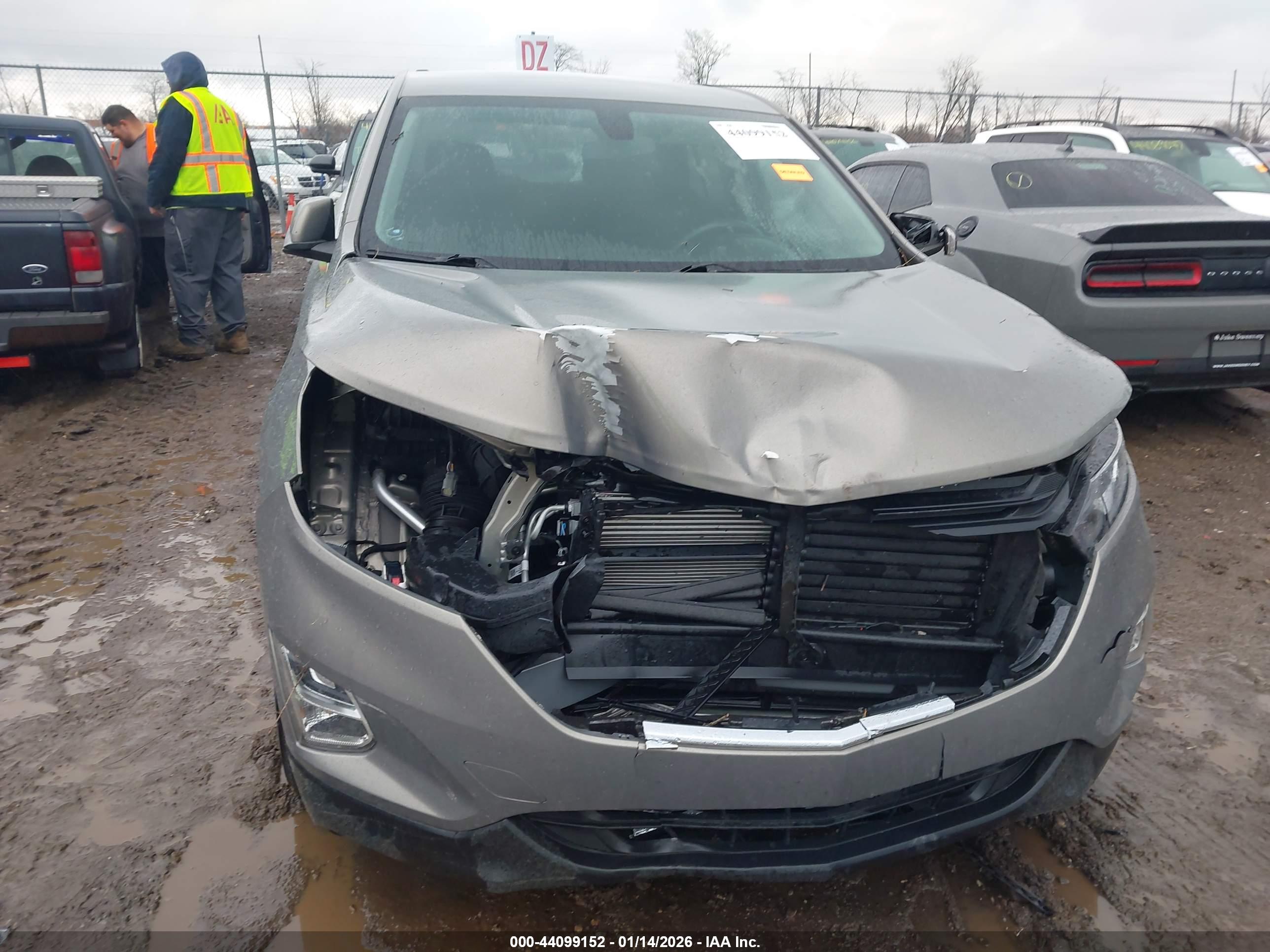 CHEVROLET EQUINOX image 6