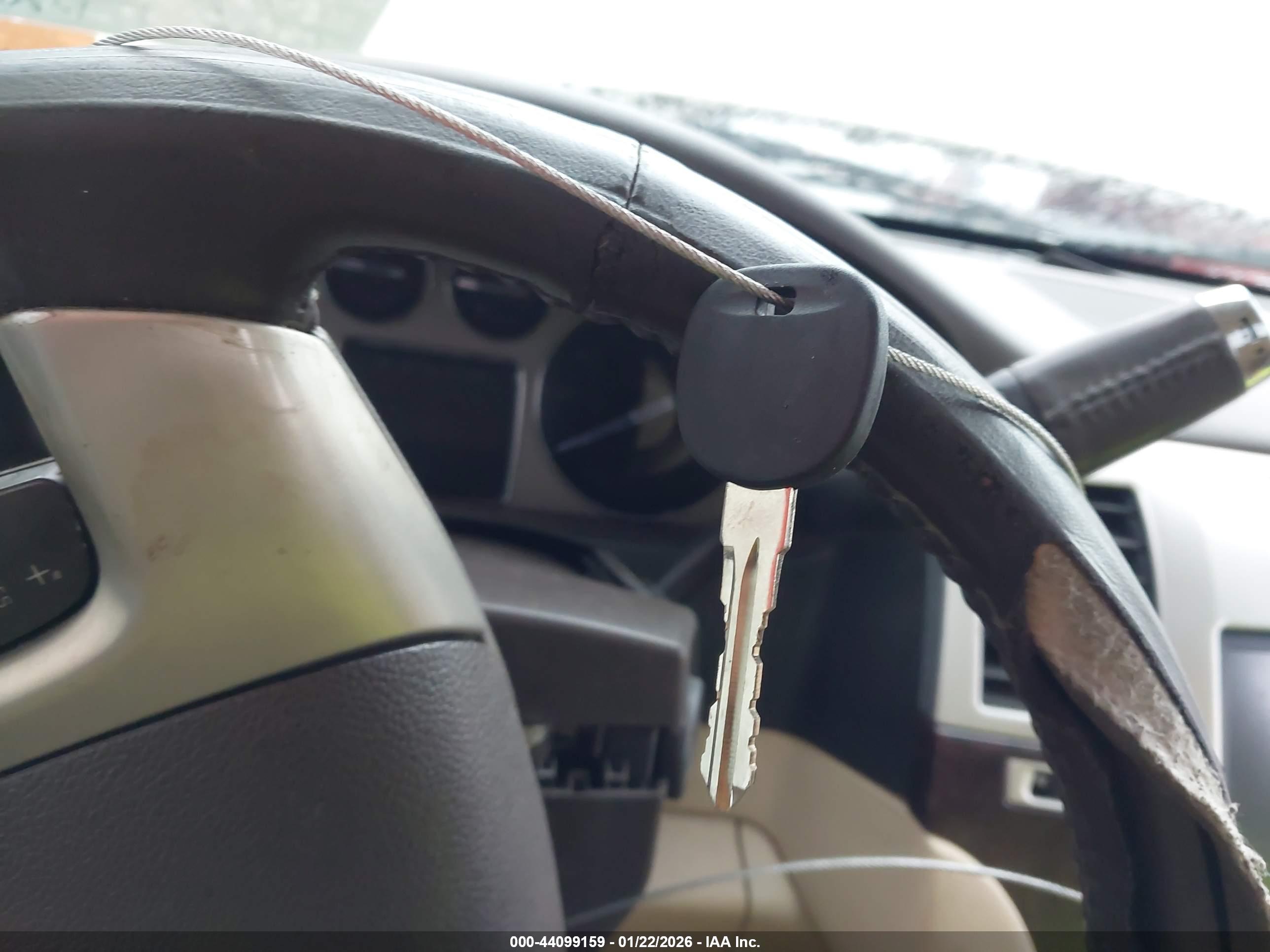 CADILLAC ESCALADE image 11