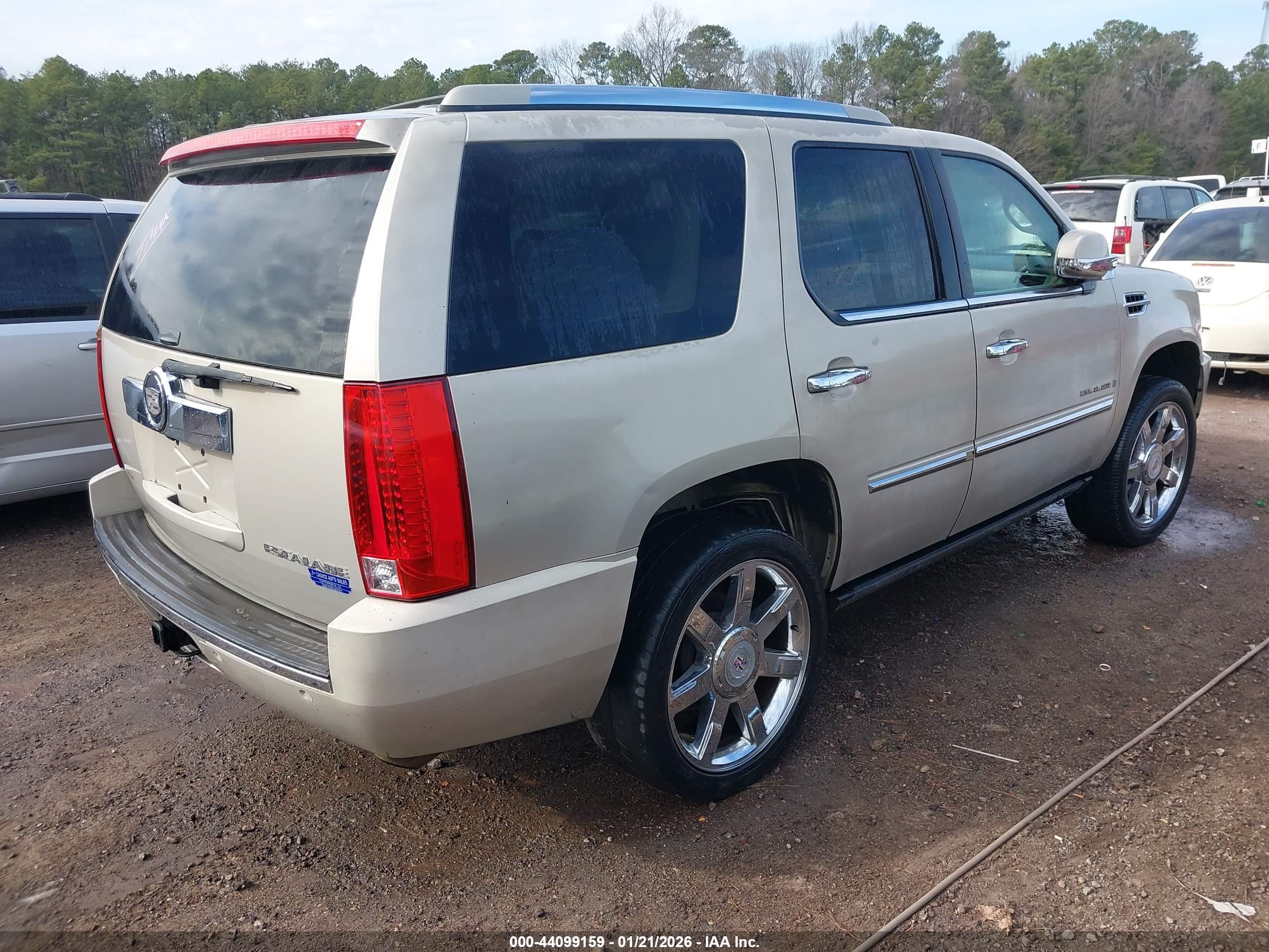 CADILLAC ESCALADE image 4