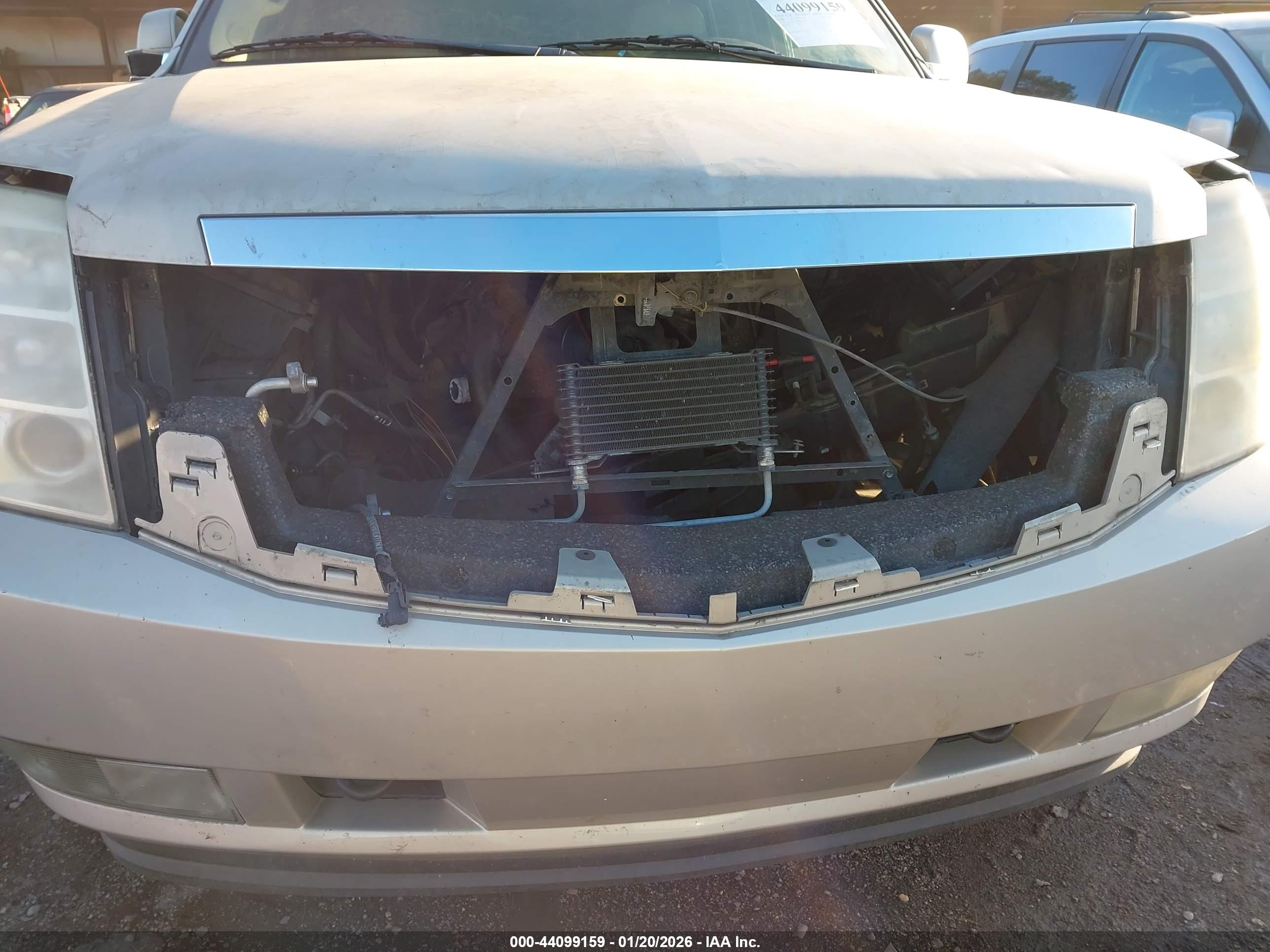 CADILLAC ESCALADE image 6