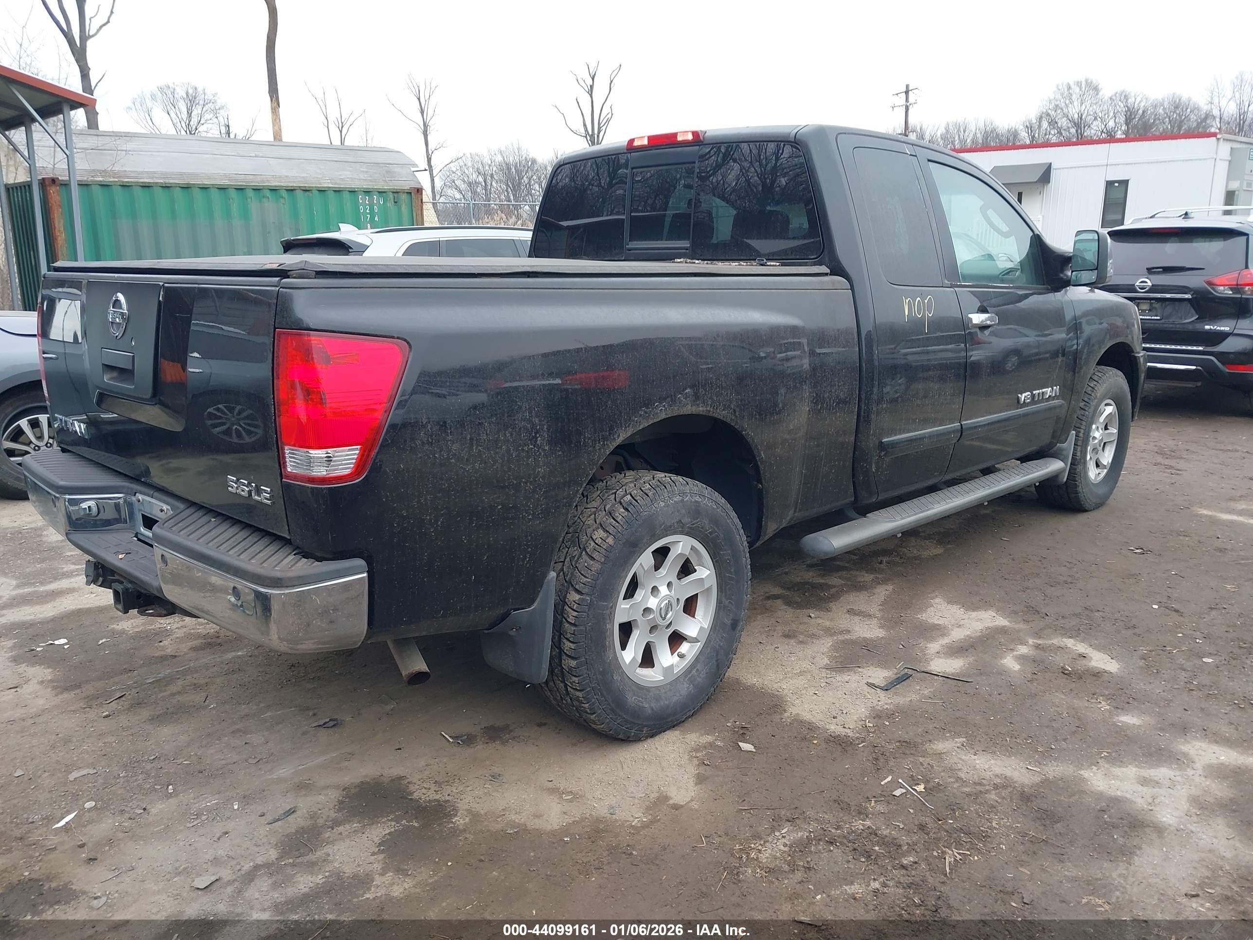 NISSAN TITAN image 4