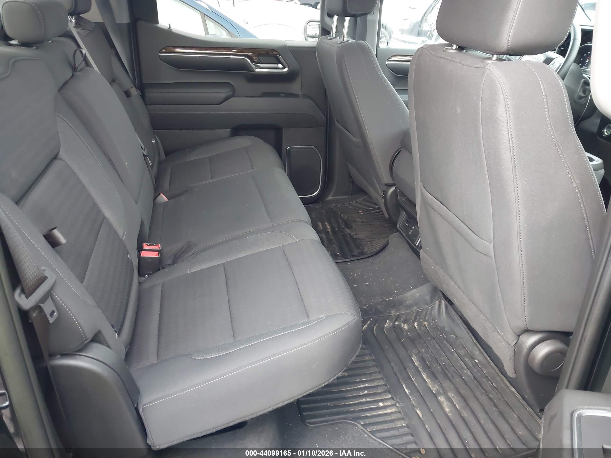 GMC SIERRA image 8