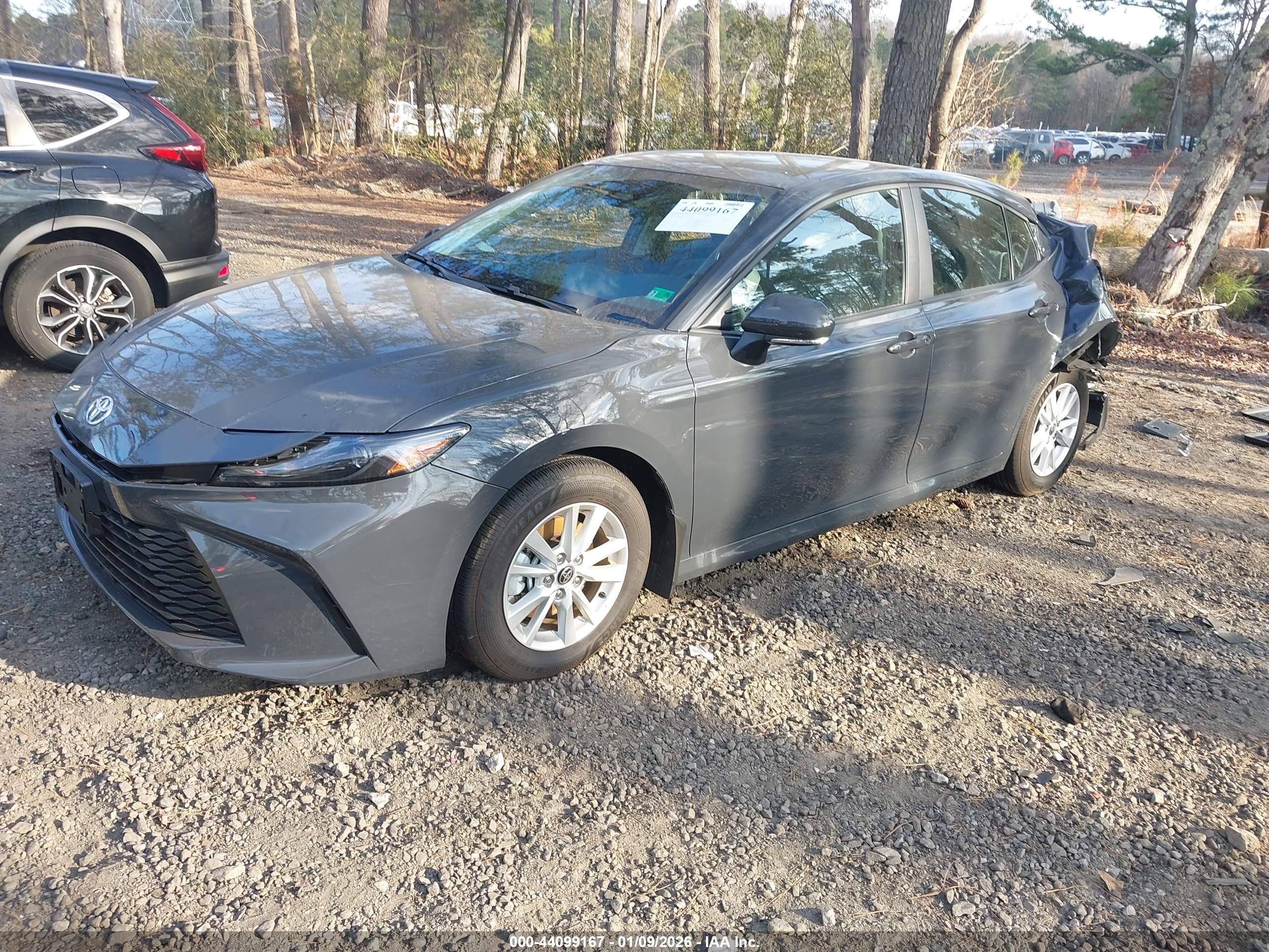 TOYOTA CAMRY image 2